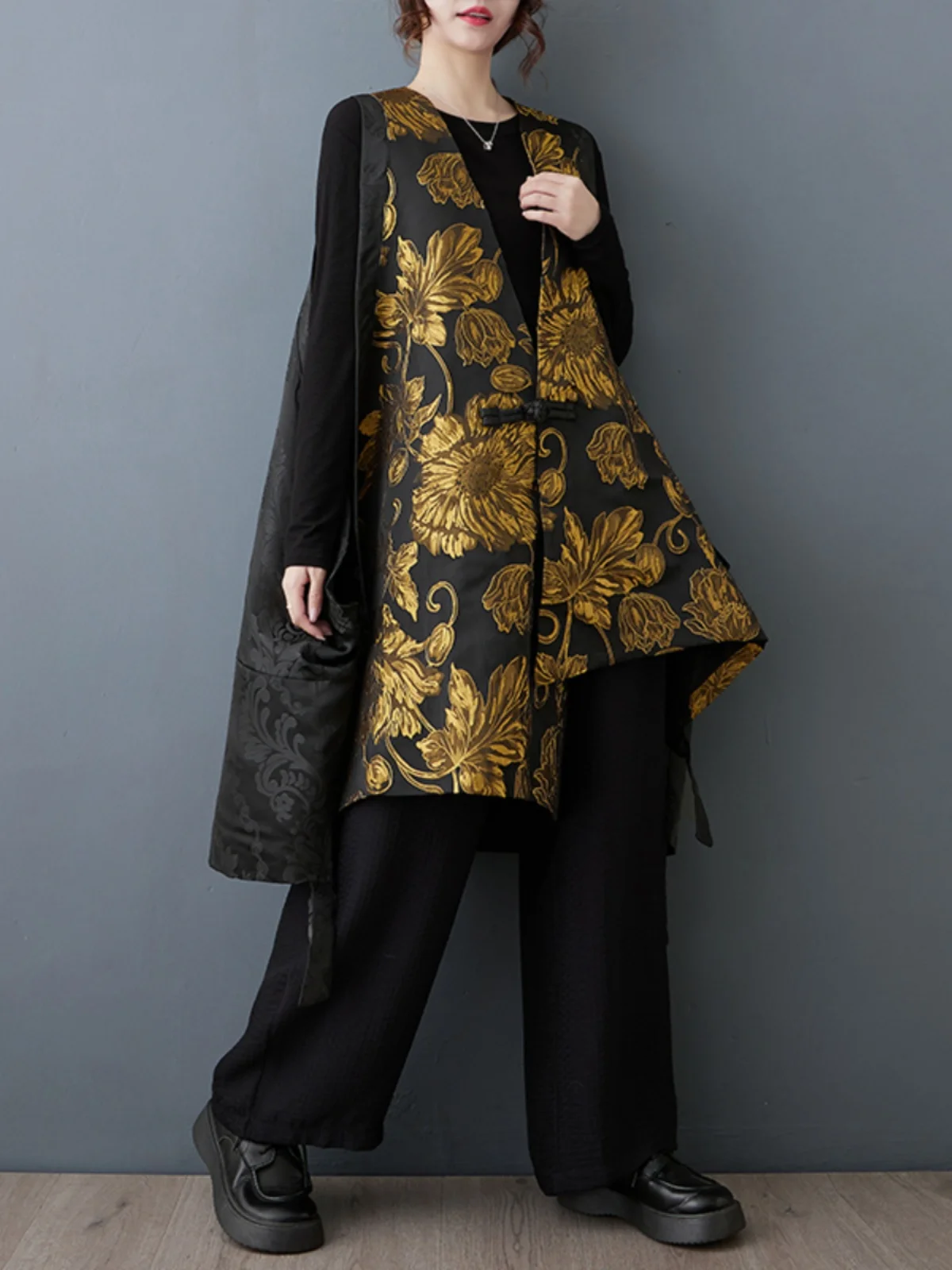 

Retro Heavy Embroidery Svel Vest Jaet Women's Faion V-ne Versatile Asymmetric Button-up Top Spring Autumn New Sle