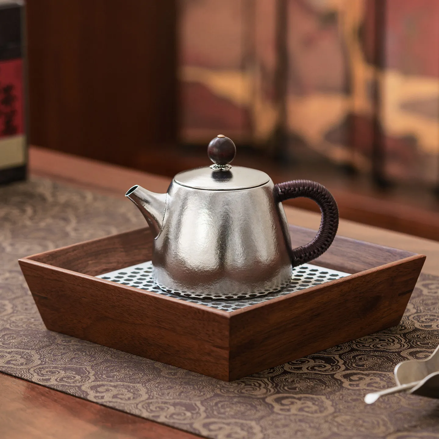 160ml Pure Titanium Teapot with anti-scratching handle for house and travel, single layer, lightweight, antibacterial Tea Set