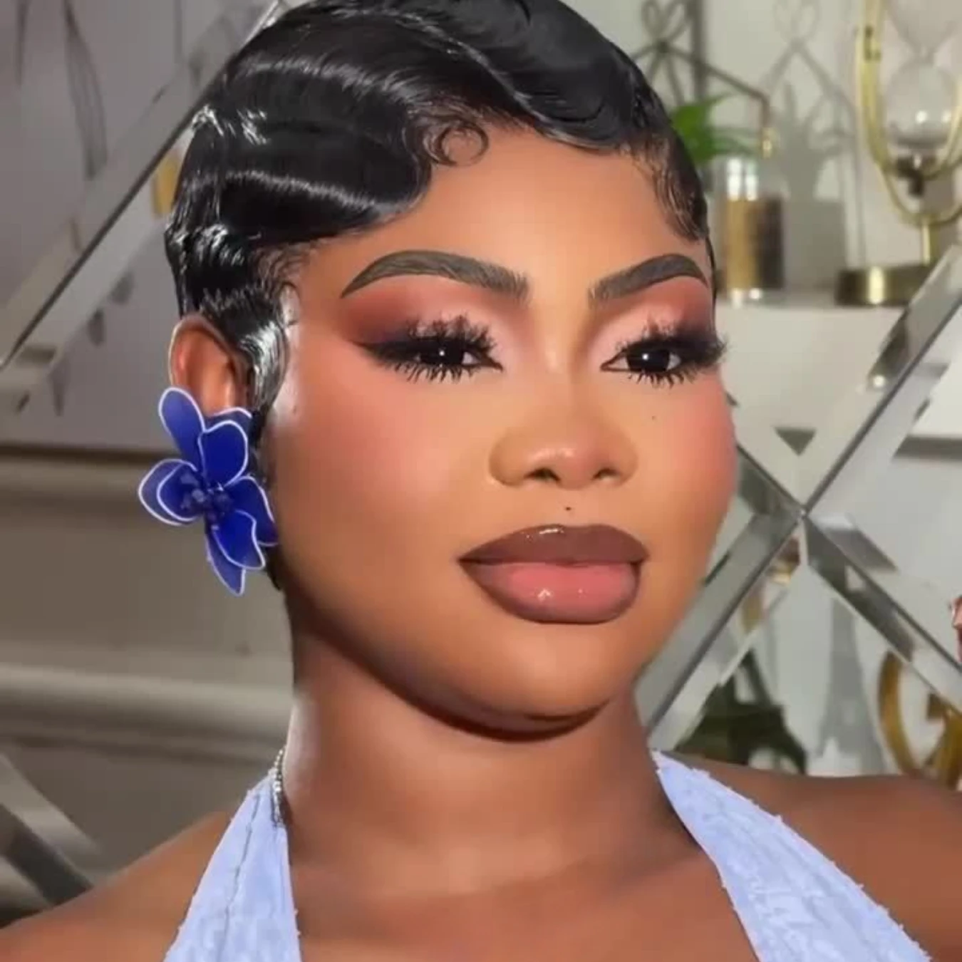 Short Curly Wave Wigs Human Hair For Women Full Machine Made Wig Finger Wave Wig 150% Density