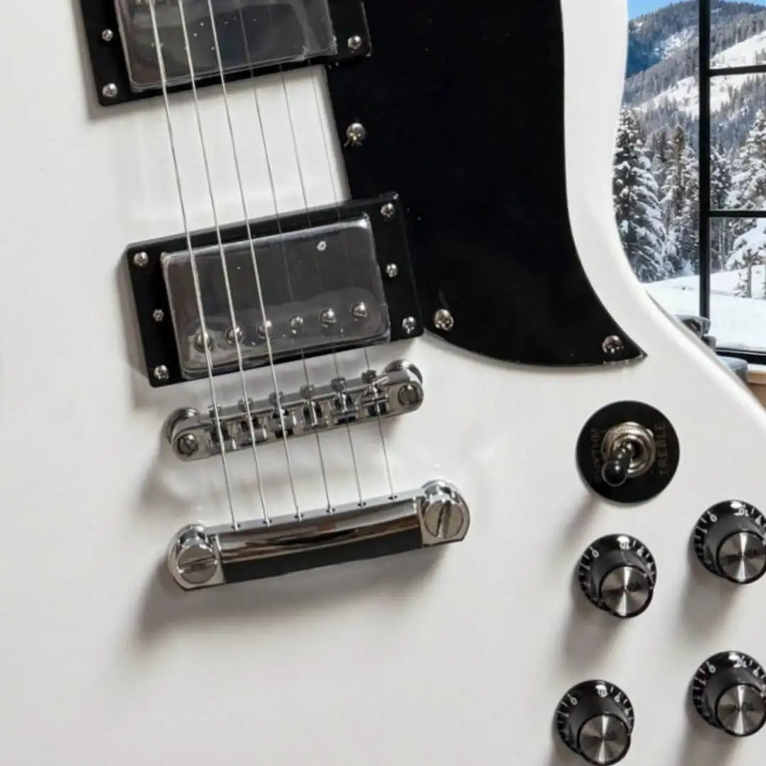 Classic White SGUA Style Guitar Double Horn Fixed Bridge HH Configuration Bright Tone Punk Rock Blues Practice Beginner Suitable