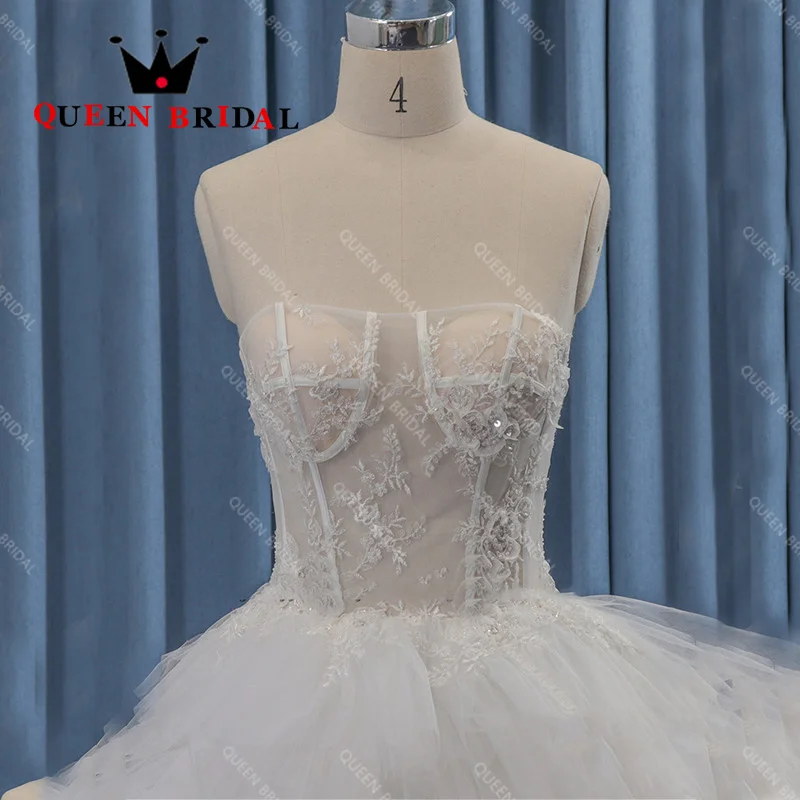 Exquisite abgestufte Applikationen Spitze Perlen Pailletten Brautkleider 2023, neues trägerloses Brautkleid Vestidos De Novia Custom Y10W