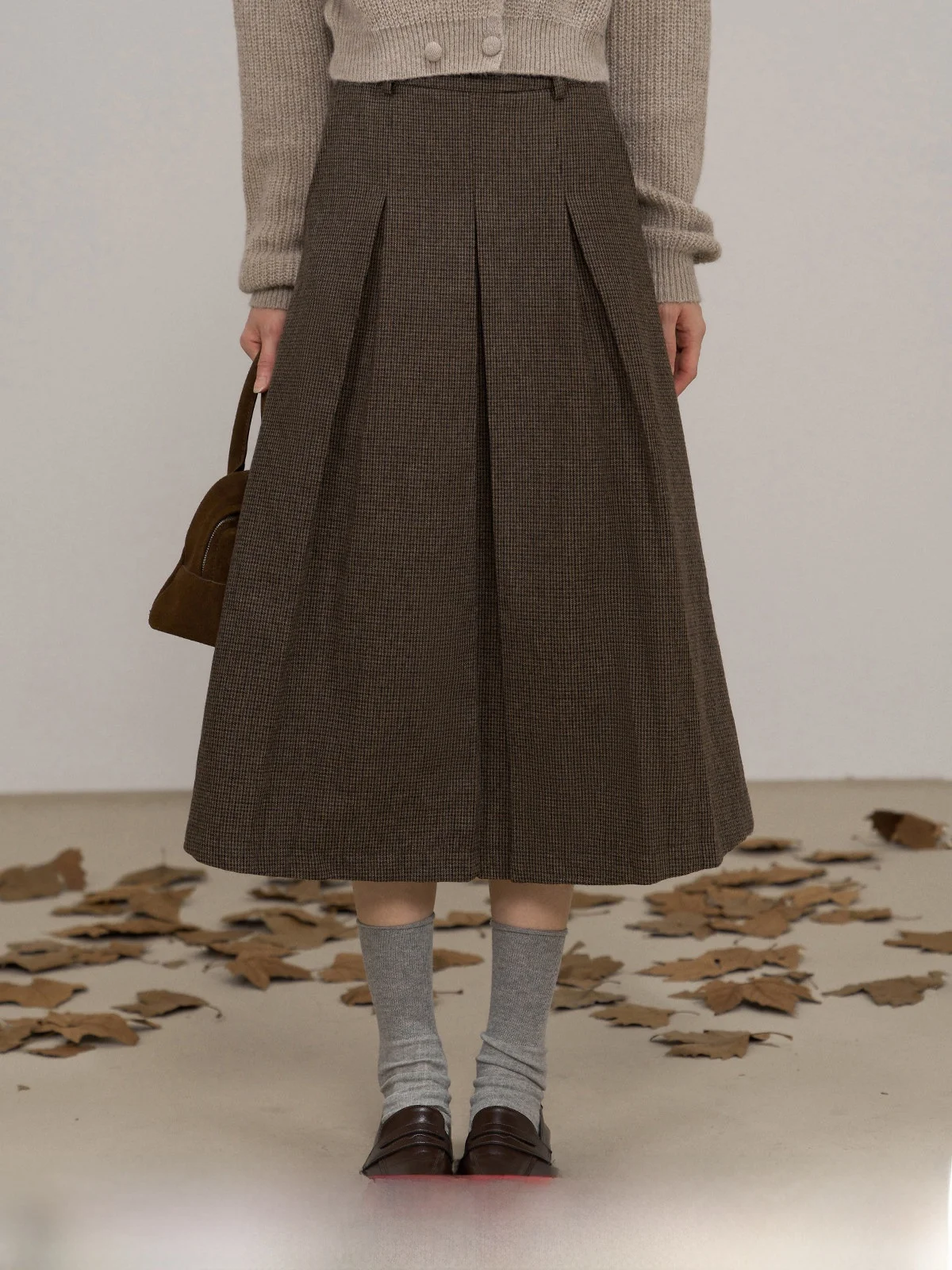 

Коричневая плиссированная юбка с высокой талией для женщин, повседневная свободная юбка А-силуэта миди из смесовой ткани (полиэстер/шерсть)