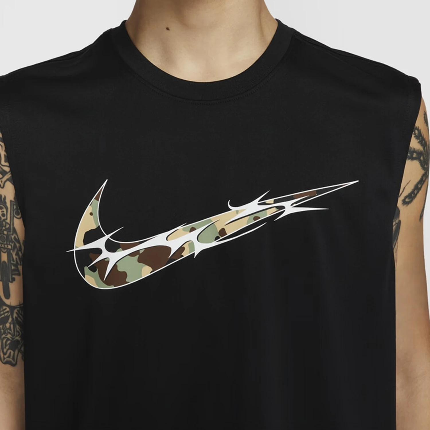 سترة Nike الرسمية الأصلية الجديدة للرجال للتدريب على كرة السلة قابلة للتنفس HM4463-010