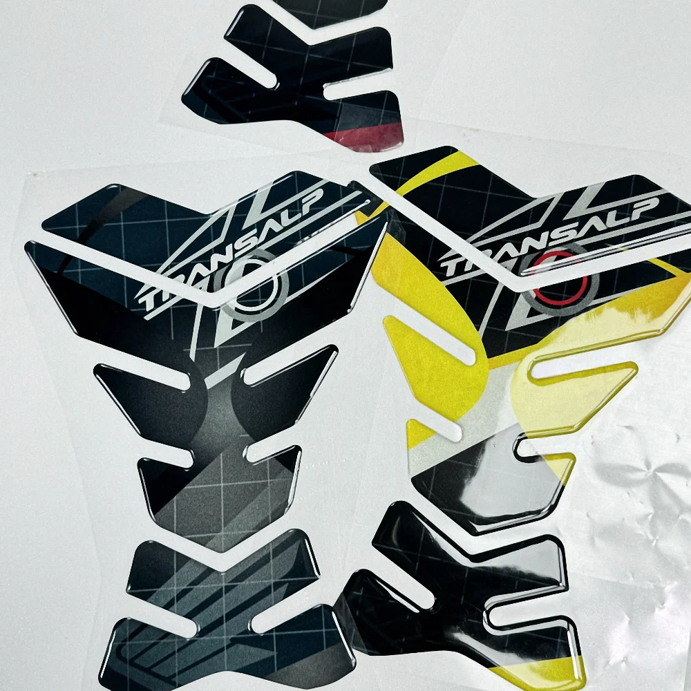 Рисунок 3 - Наклейка на бак для Honda Transalp