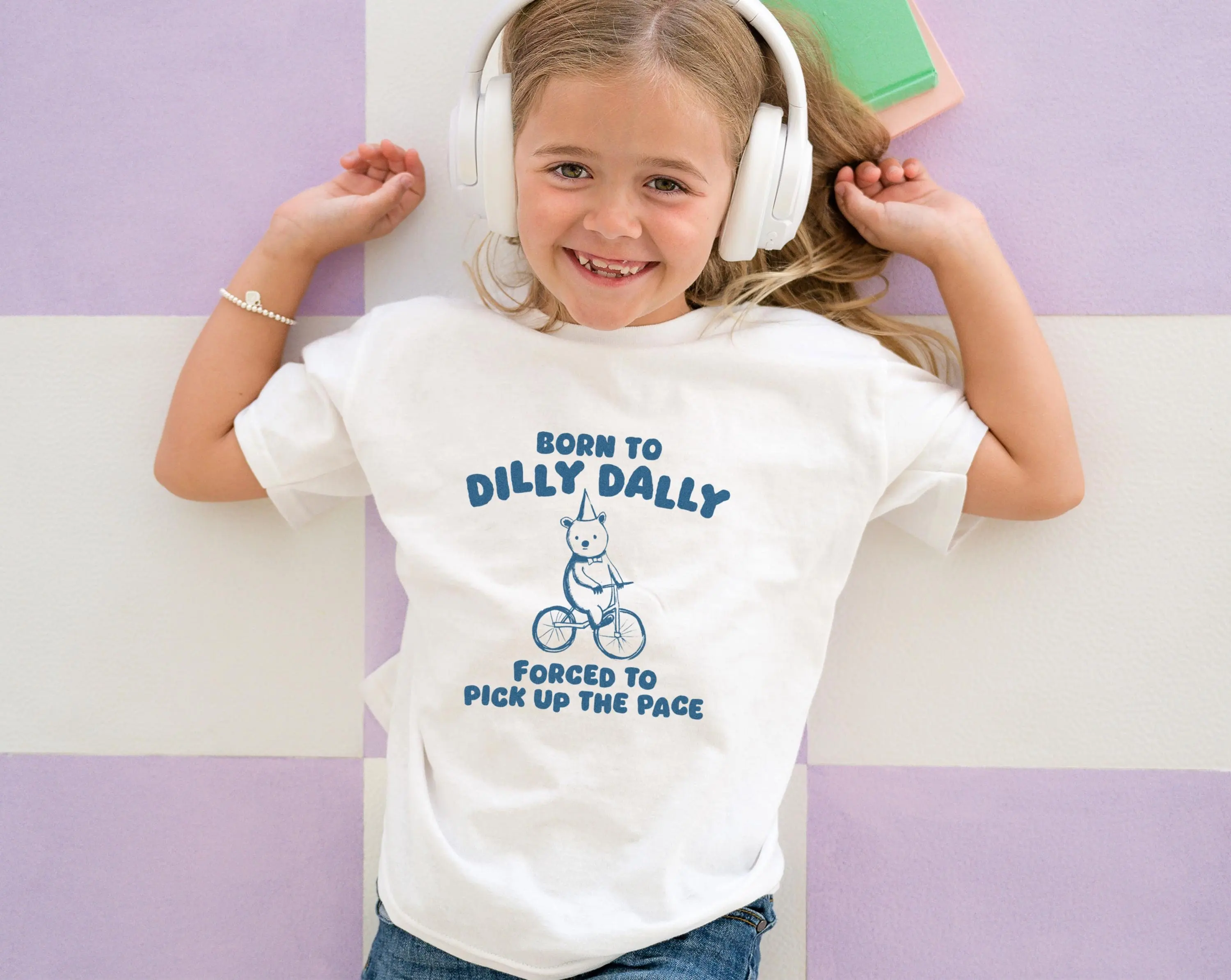 

Детская футболка с забавным принтом Born To Dilly Dally, детская футболка с круглым вырезом, футболка для серфинга для мальчиков и девочек, летняя футболка с коротким рукавом