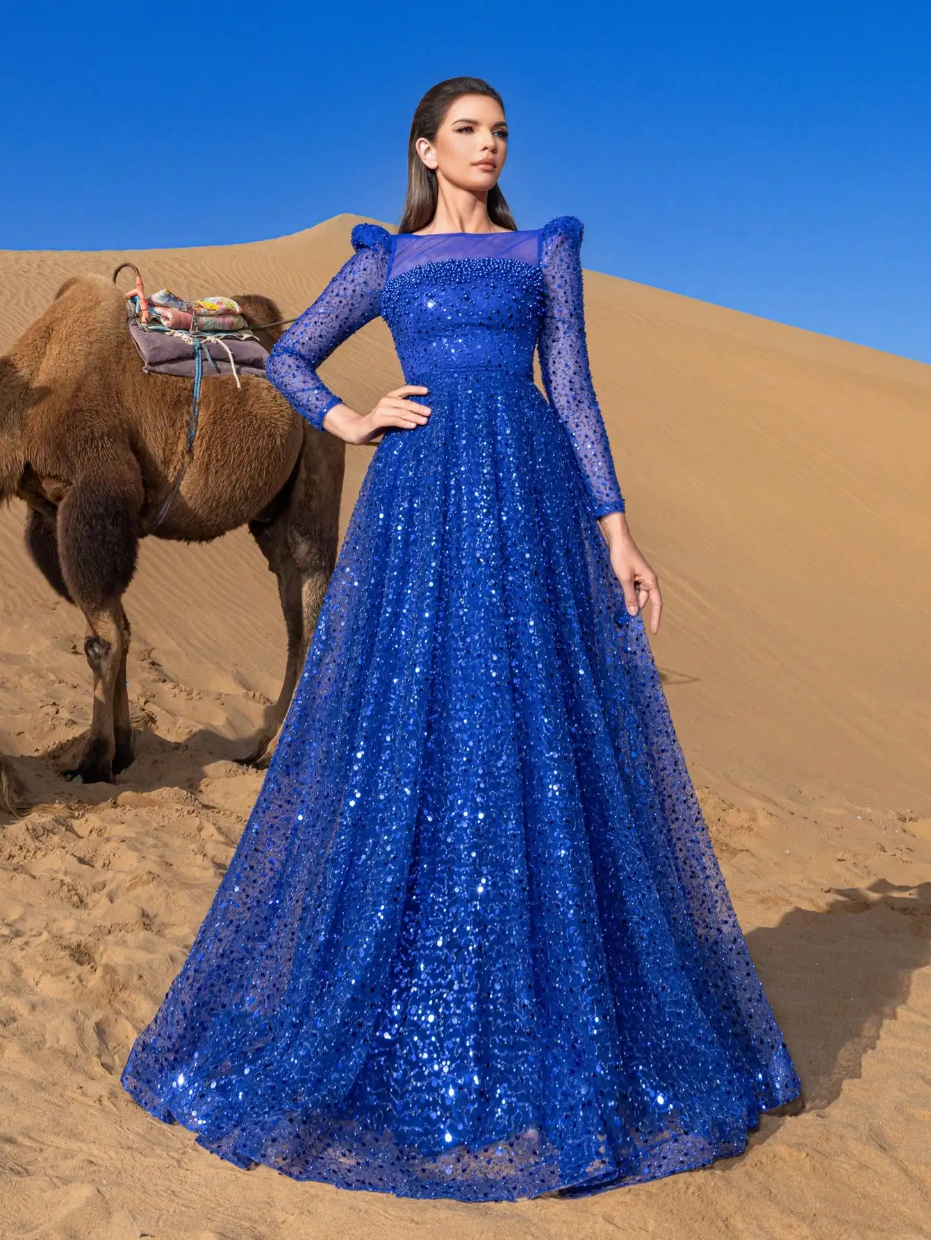 Robe de soirée et robes de soirée formelles élégantes ornées de perles, manches transparentes, paillettes et perles