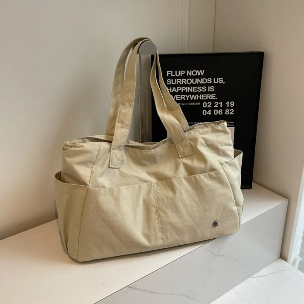 

Solid Color Large Capacity Shoulder Bag Simple Design Soft Material Nylon Handbag Fashionable Style Durable Commuting Handbag