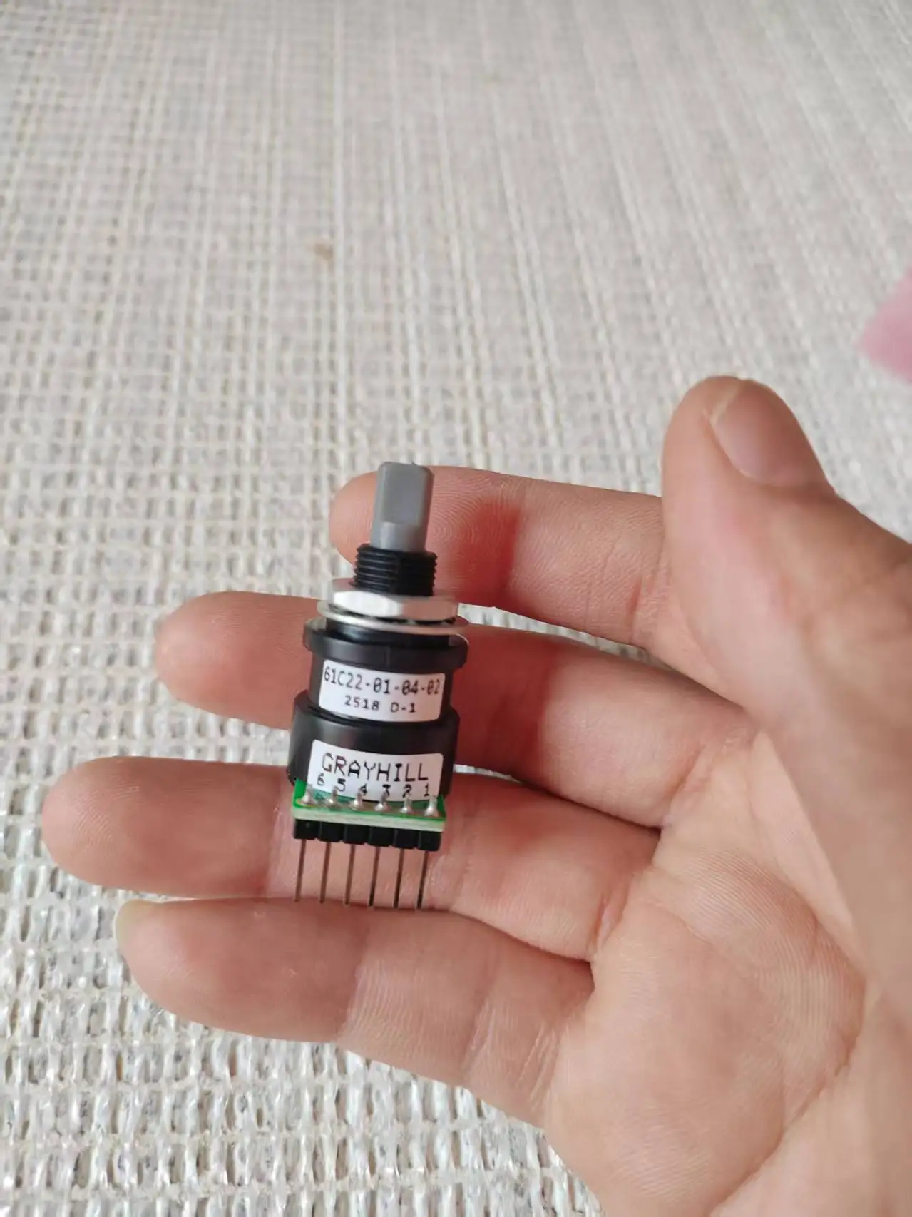 للعلامة التجارية الجديدة جهاز التشفير البصري Grayhill 61C221-04-02 مكوك دوار بمقبض