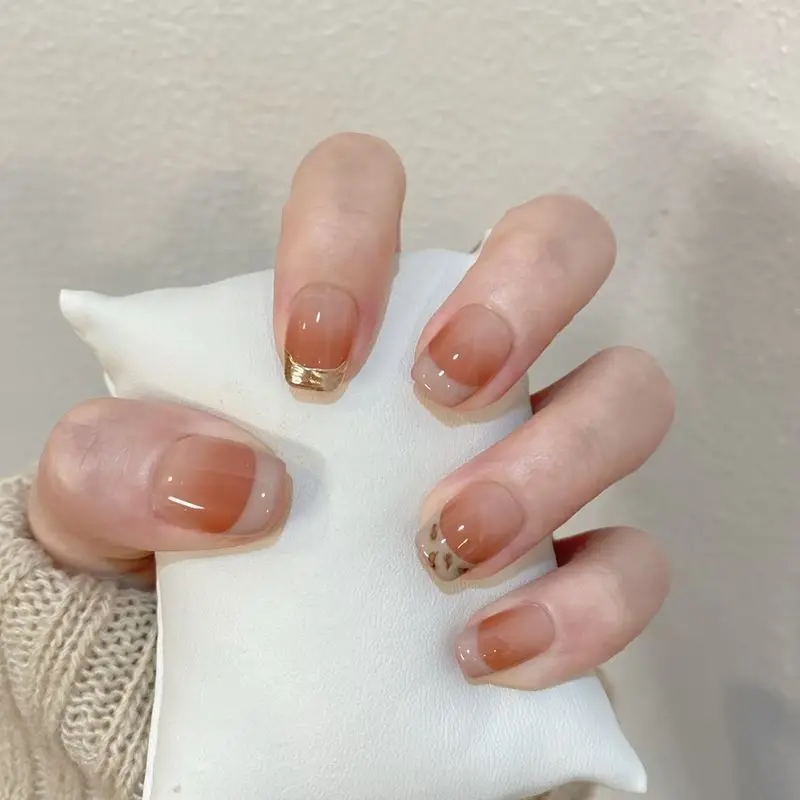 

10Pcs Fake Nails Autumn/Winter Gold-Edged Leopard Print Gentle French Style for Fair Skin Press-On Nails Perfect Gift for Women