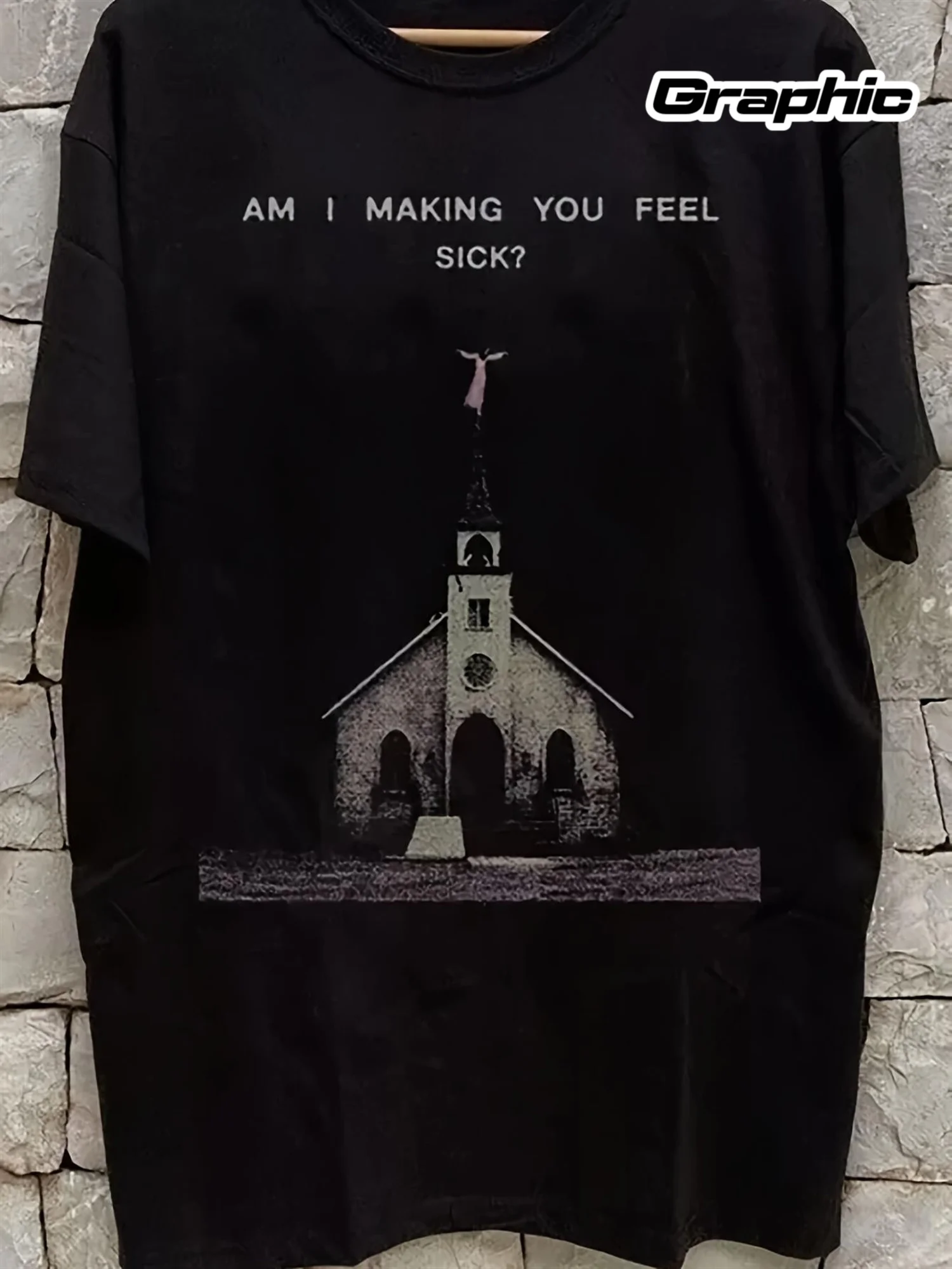 Herren-T-Shirt „Ethel Cain: Am I Making You Feel Sick?“ Grafisches T-Shirt mit kräftigem weißen Aufdruck auf schwarzem, lässigem Kurzarm-Rundhals-T-Shirt