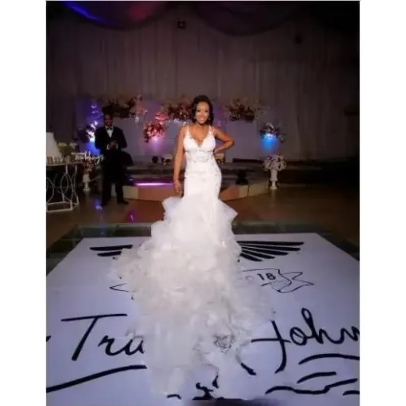 

Customized V Neck Tiered Mermaid Wedding Dresses Luxury Lace Appliqued Crystal Beaded Plus Szie African Bridal Gown Bride Bridal