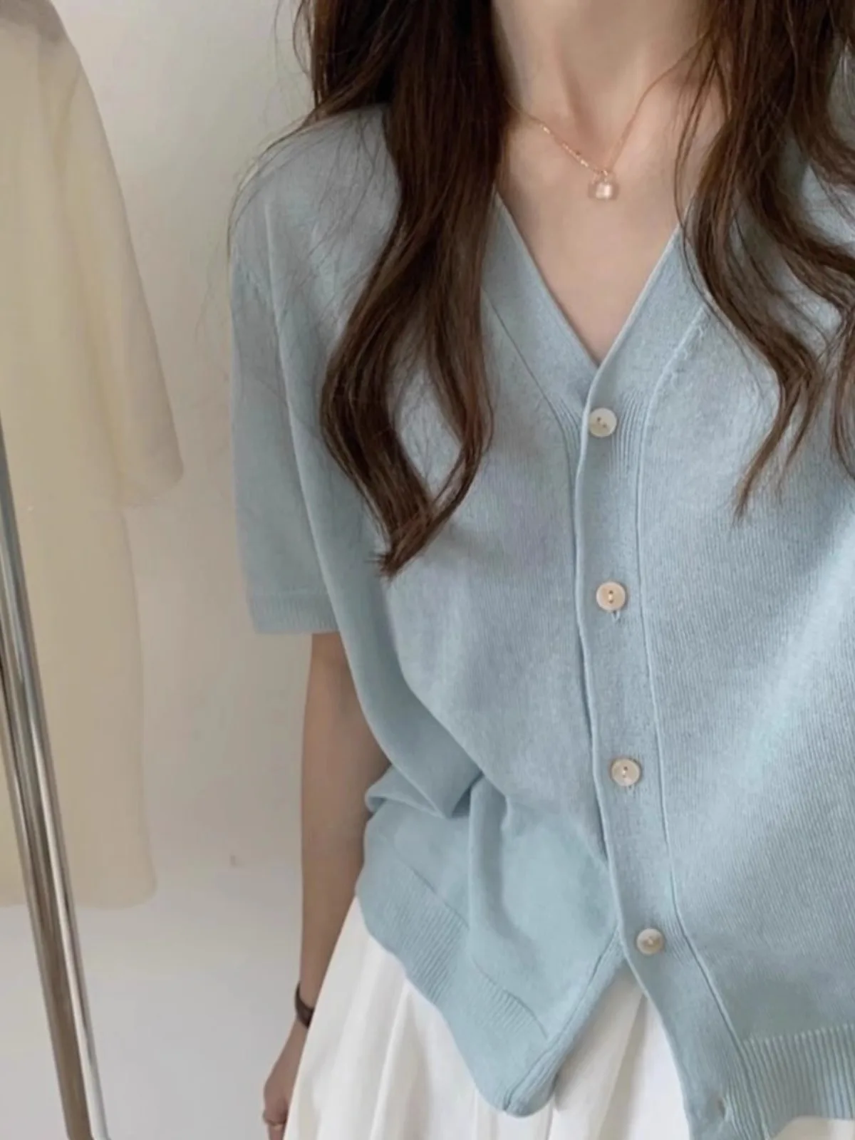 V neck solid color ice silk knitted cardigan short sleeve women loose version thin five-point sleeve T-shirt cotton linen top