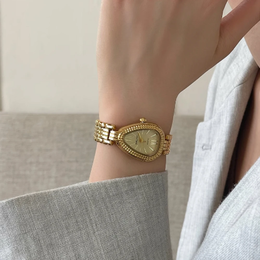 Fashion temperament minimalist luxury retro irregular dial with gold strap with quartz women's watch