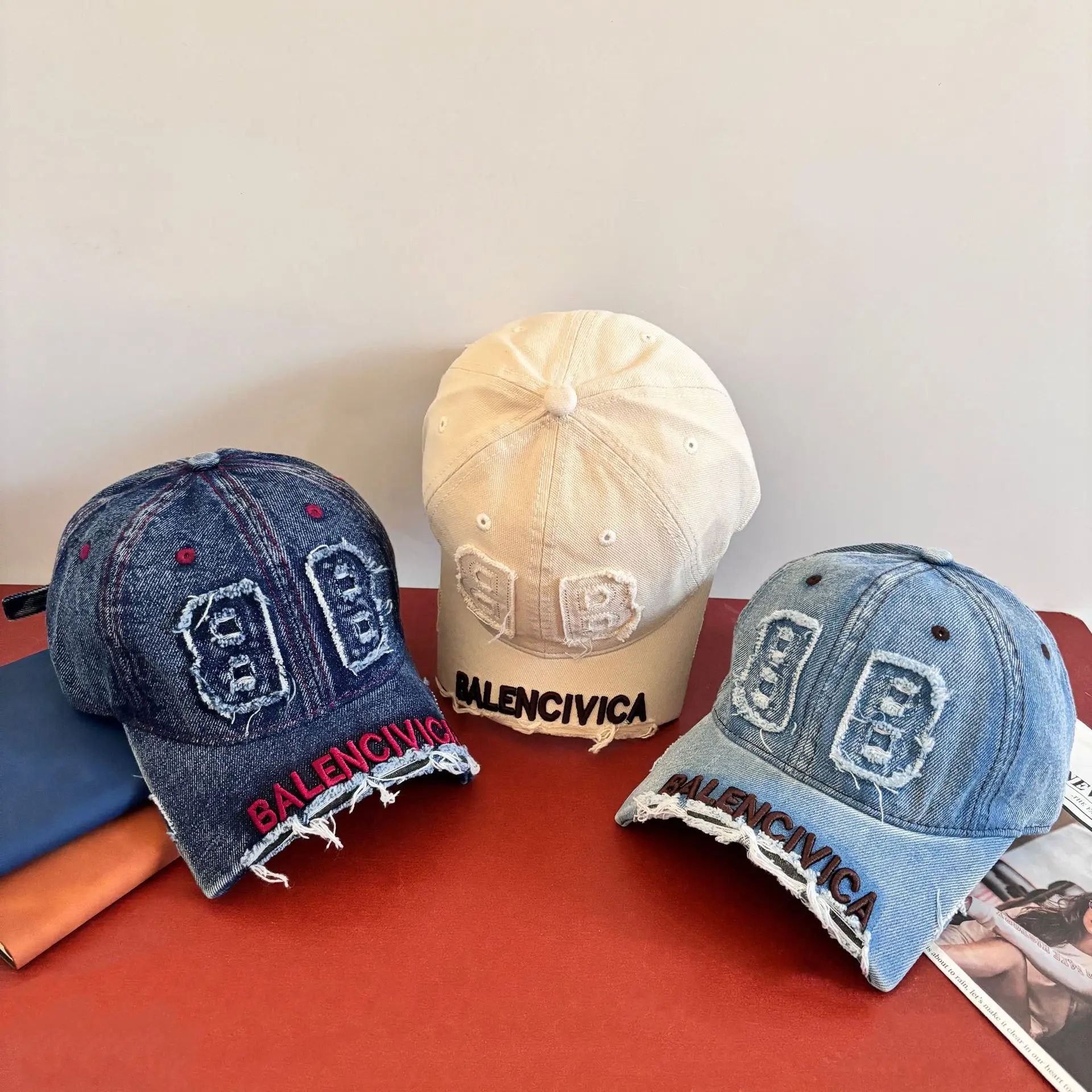 قبعة بيسبول عصرية من قماش الدنيم للنساء والرجال قبعات عتيقة بأحرف متعثرة مطرزة من القطن الناعم قبعات غير رسمية للجنسين