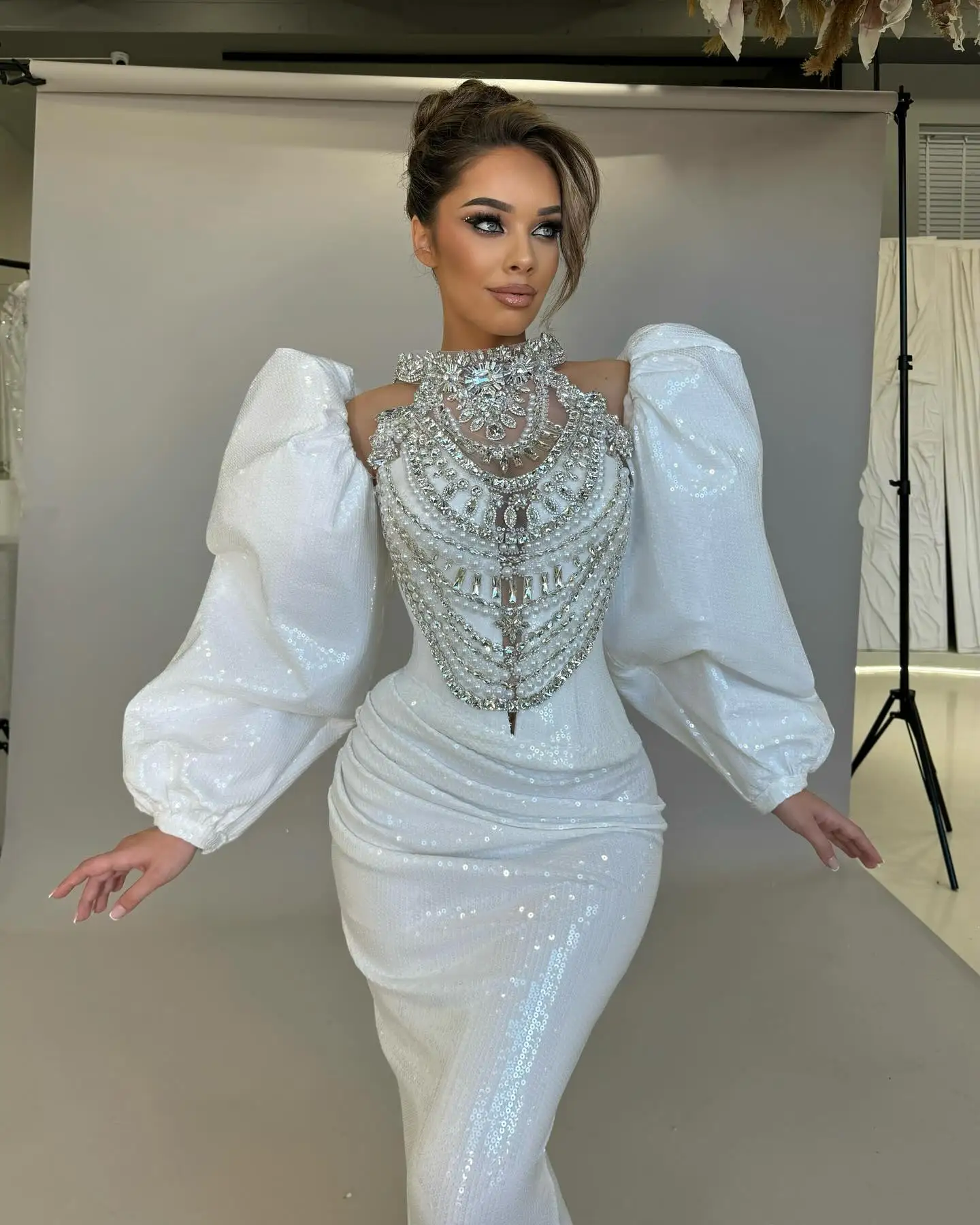 Dramatic White Sequins Mermaid Evening Dresses with Puff Sleeves Luxury Crystals Beaded 2025 Formal Party Dress Custom Prom Gown