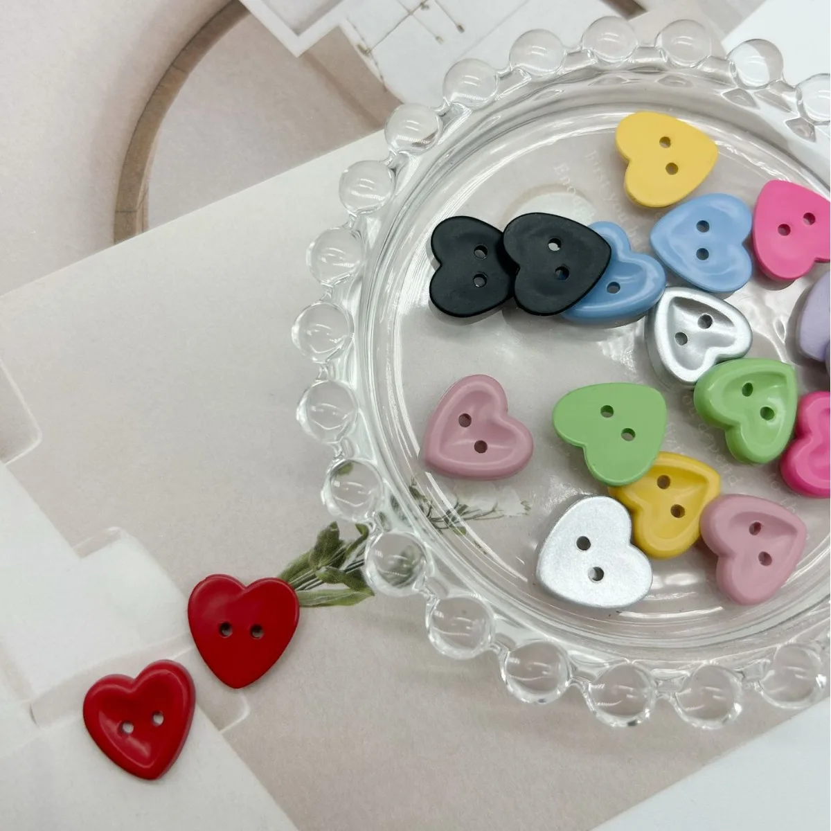 50pcs Macaron Color 2-Hole Heart Buttons, Peach Heart Shirt Buttons, DIY Decorative Buttons for Kids Sweater
