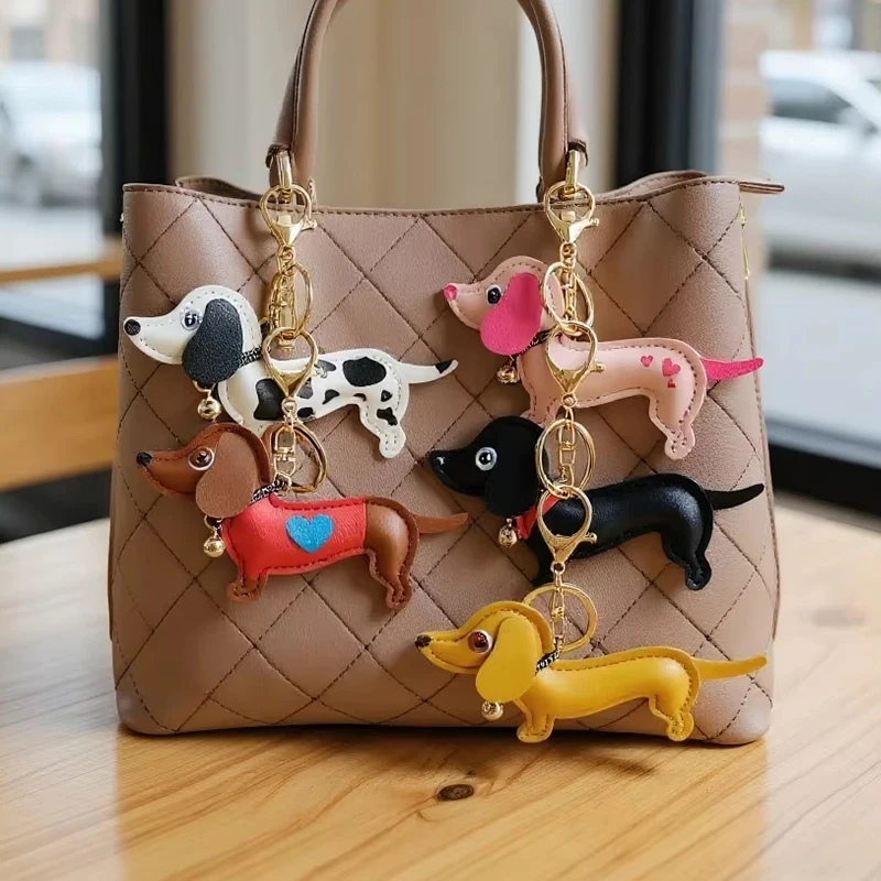 1 unidad de llavero de cuero moderno y lindo con diseño de perro Dachshund (perro salchicha), con forma de bolso, para mujer, accesorio Kawaii, regalo