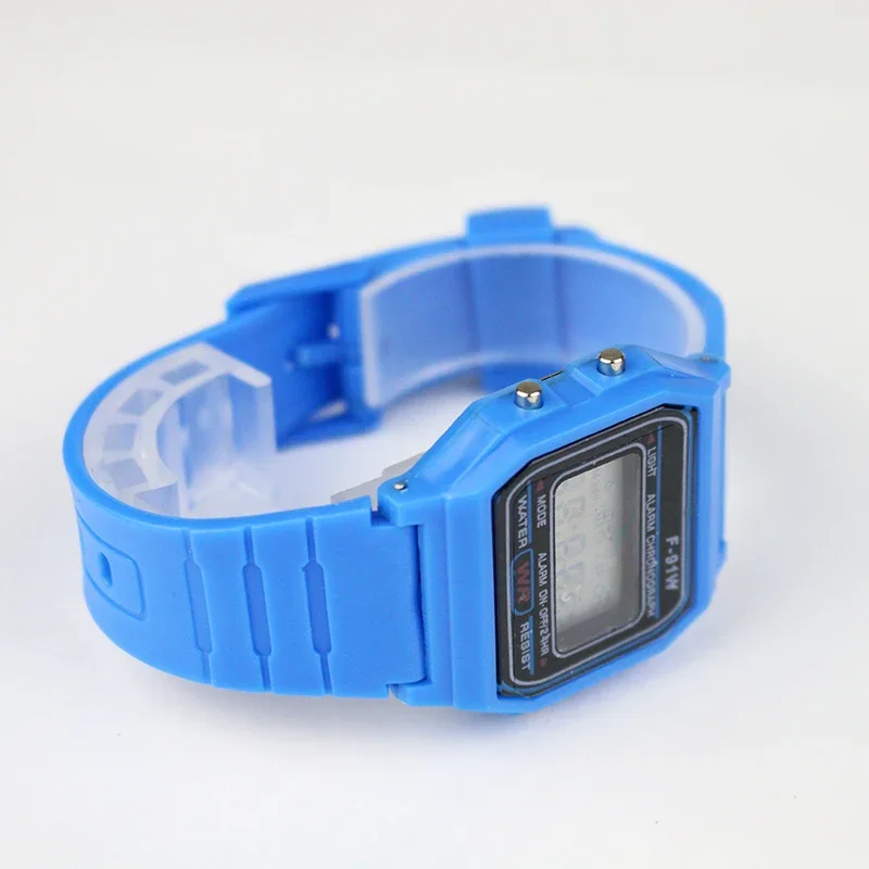 Mode Kinder Uhr Digital Led Luxus Edelstahl Quadrat Armbanduhr Elektronische Uhren für Männer Weibliche Uhr Reloj Hombre