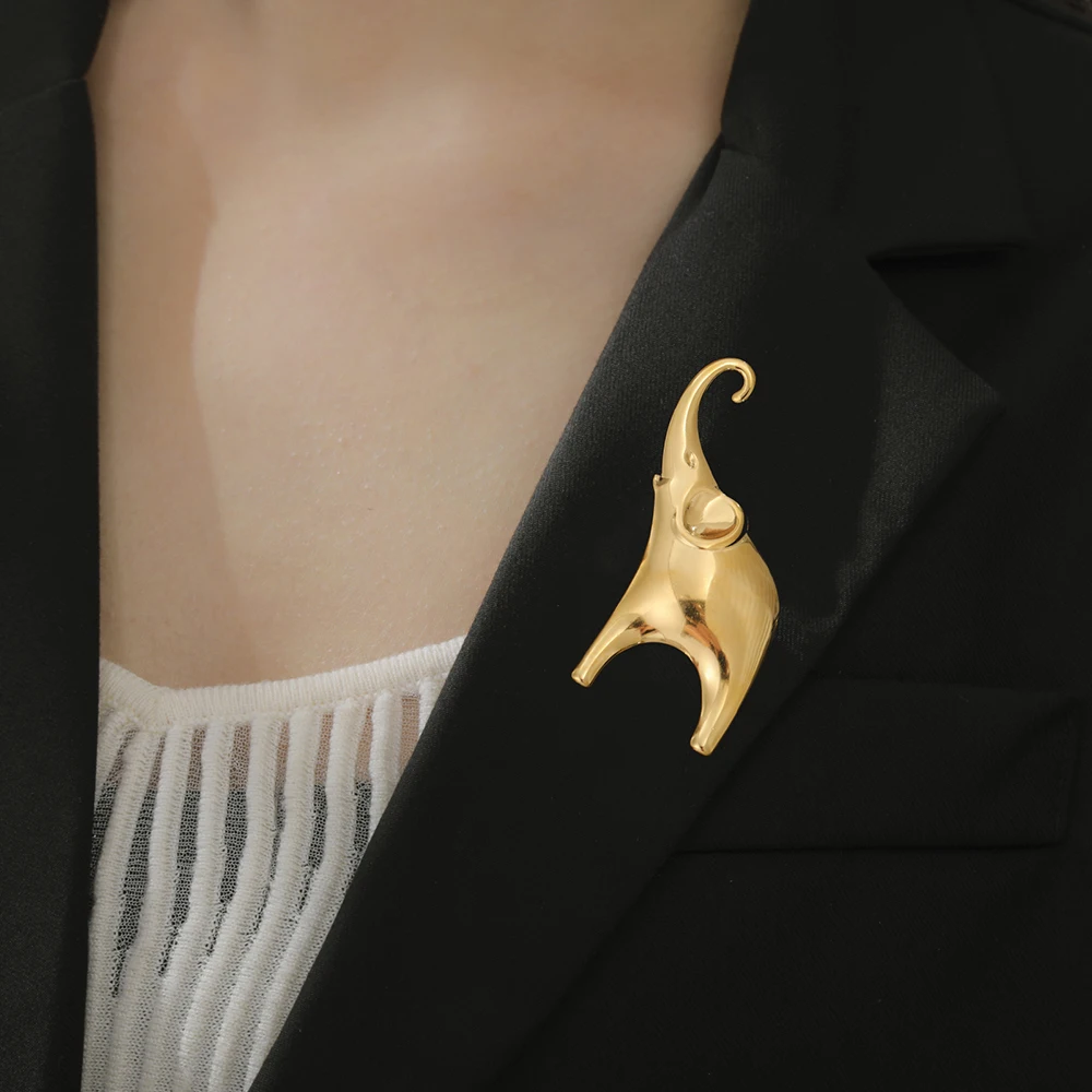 Good Luck Elephant Brooch Pin Africa Animal Totem Minimalist Accessories Stainless Steel Brooches