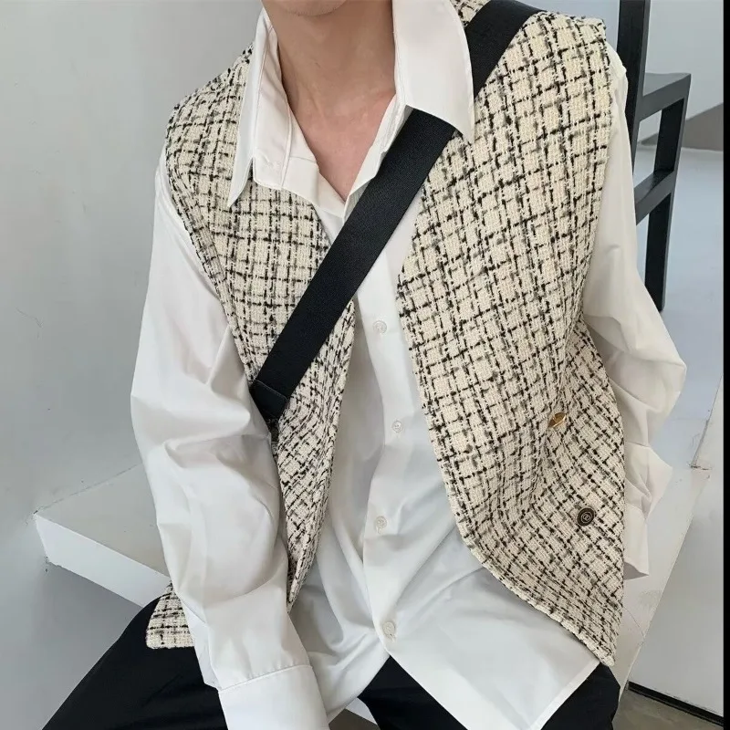 

Korean Autumn Outerwear Vest Lightweight Knit Jacket for Layering Stylish Warm Casual Wear​