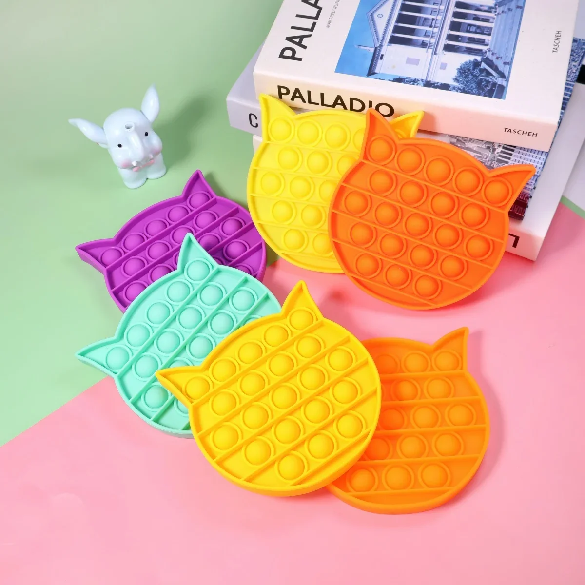 1pc Fidget Reliver Giocattoli antistress Push Bubble Antistress Per bambini adulti Giocattolo con fossetta per alleviare l'autismo Gioco per bambini Regalo (Colore casuale)