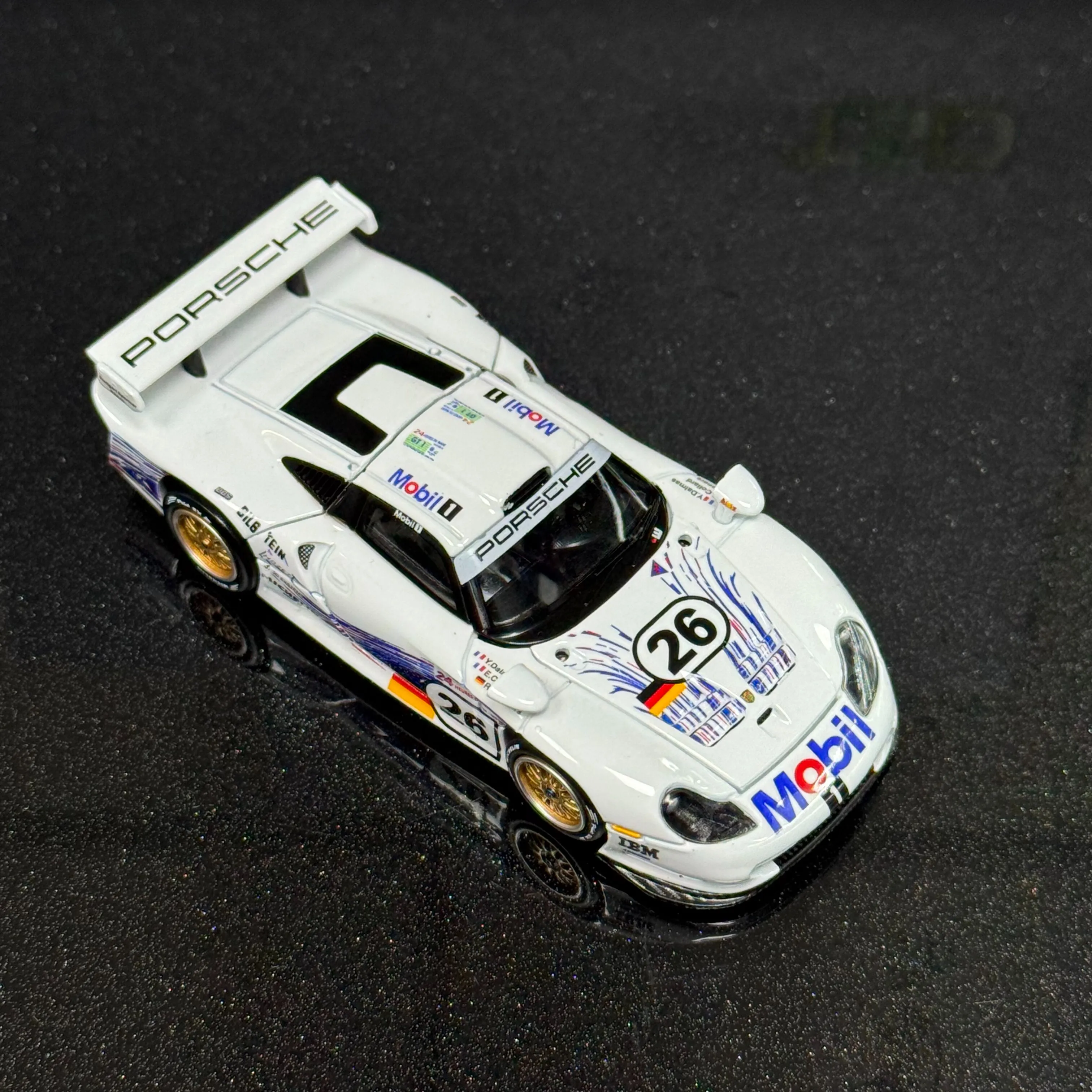 TSD Porsche 911 GT1 24H Mans 1997 25 26 Open Hood 1:64 Detail