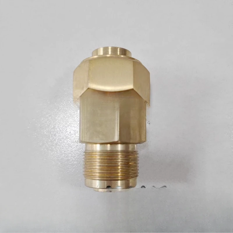 

CB * 56-83B сварное резьбовое соединение с плоским плечом