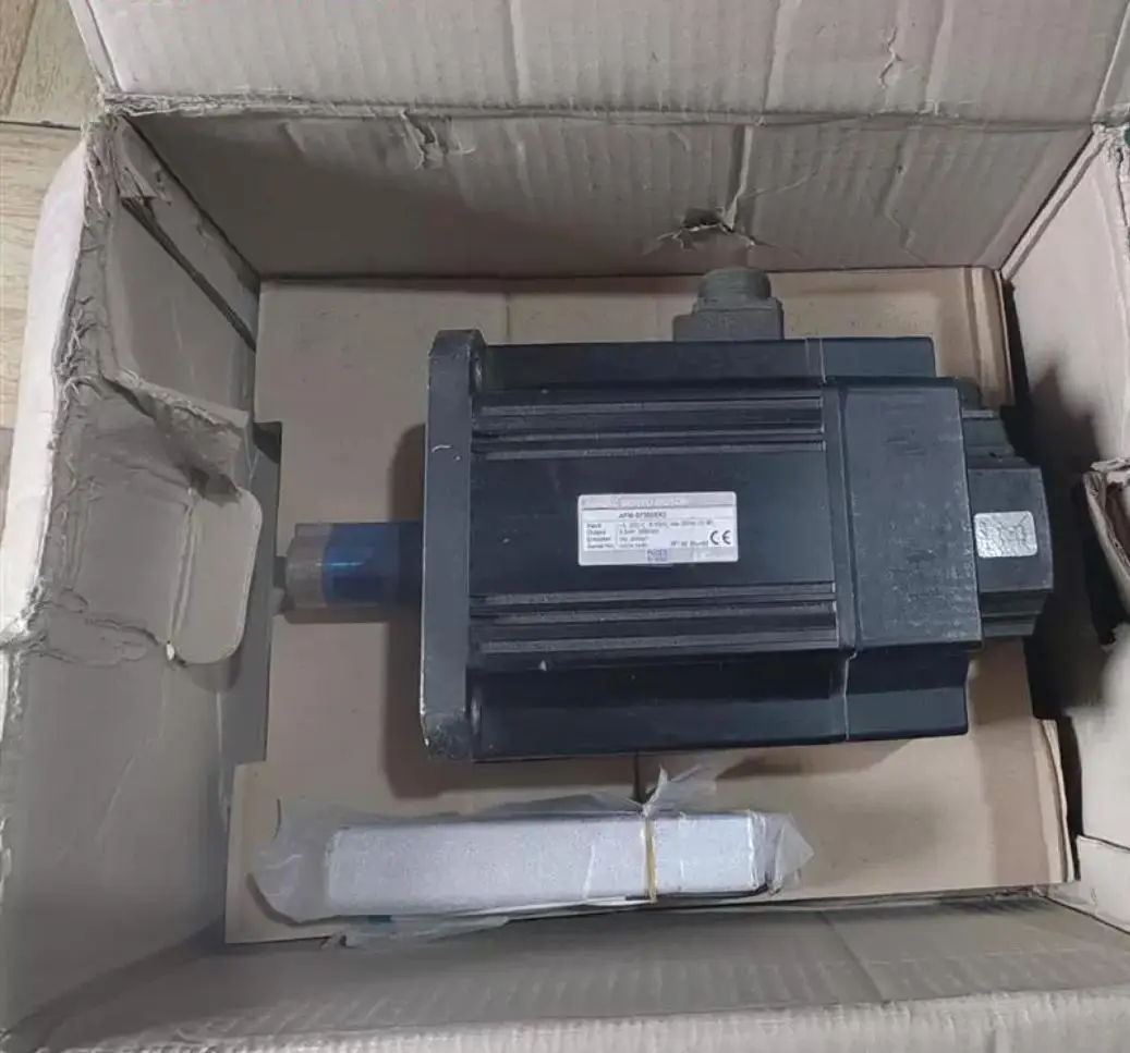 

APM-SF35DEK Новый и оригинальный серводвигатель