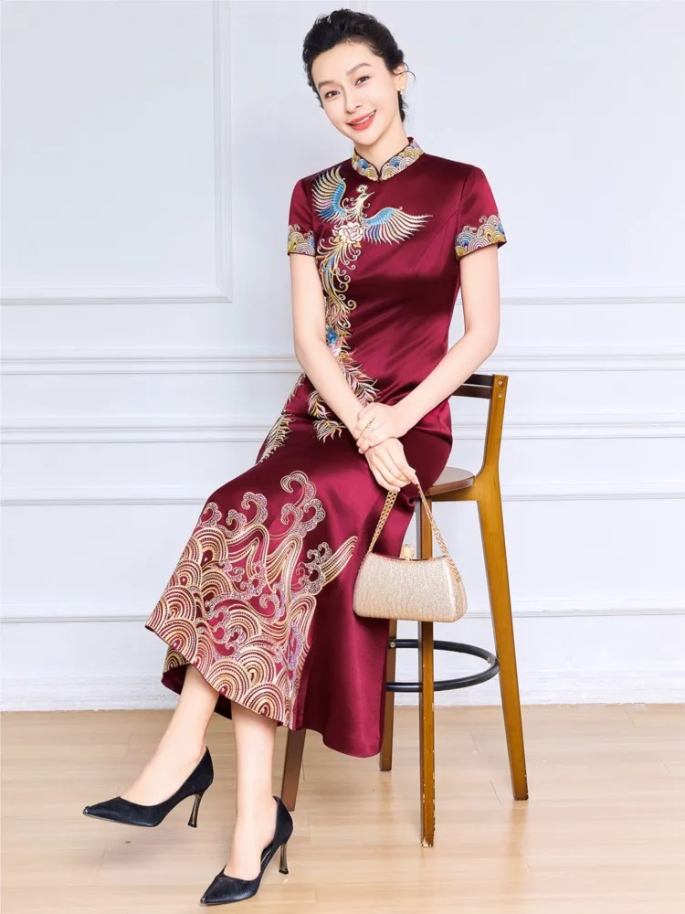 New Chinese-style cheongsam fishtail dress banquet host's elegant demeanor wedding bride's toasting