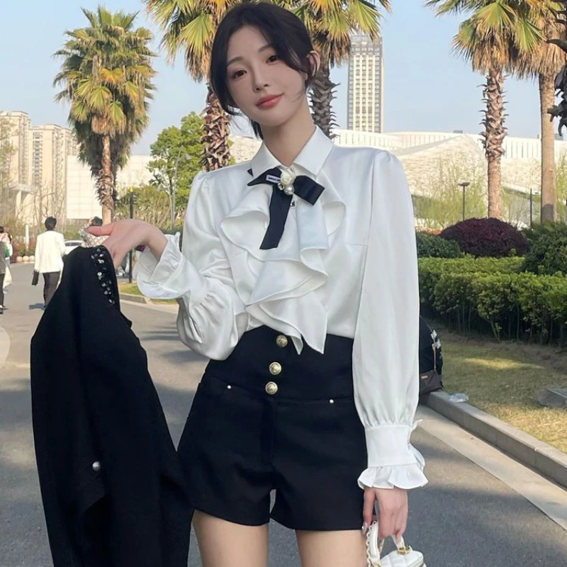 White Shirts Woman Lace Ruffles Blouses Sweet Female Peter Pan Coller Crop Long Sleeve Tops Preppy Ladies Temperament Tops Q190