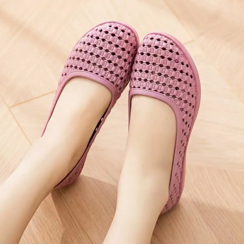 

New Women's Summer Baotou Hollow Flat Sole Sandal Soft Sole Non Slip Shallow Slip-On Outdoor Beach Sandal Cave Shoes