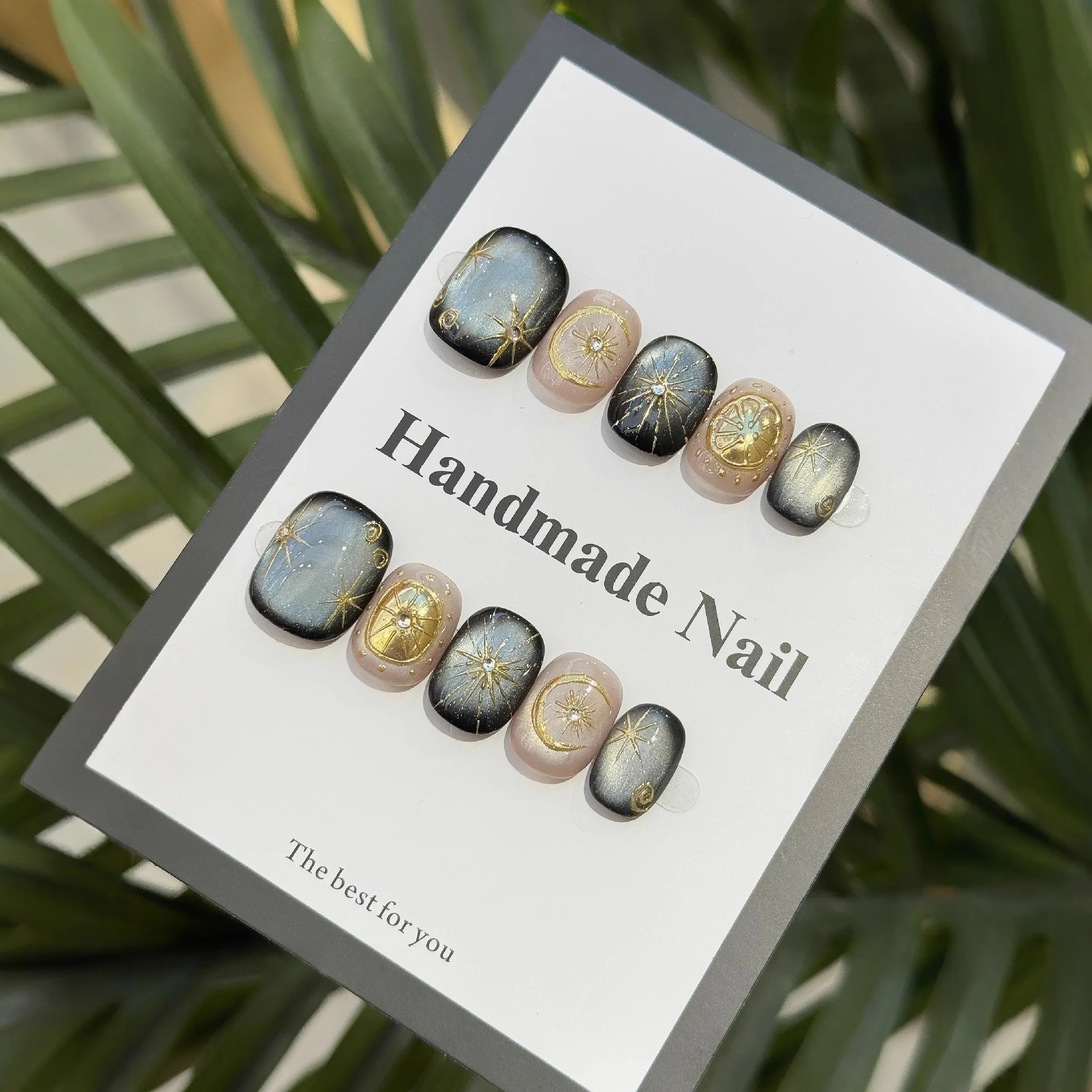 10Pcs Short Sweet and Cool Handmade Press On Nails Full Cover Design Round Head Fake Nail Artificial Manicure Wearable Nail Tips