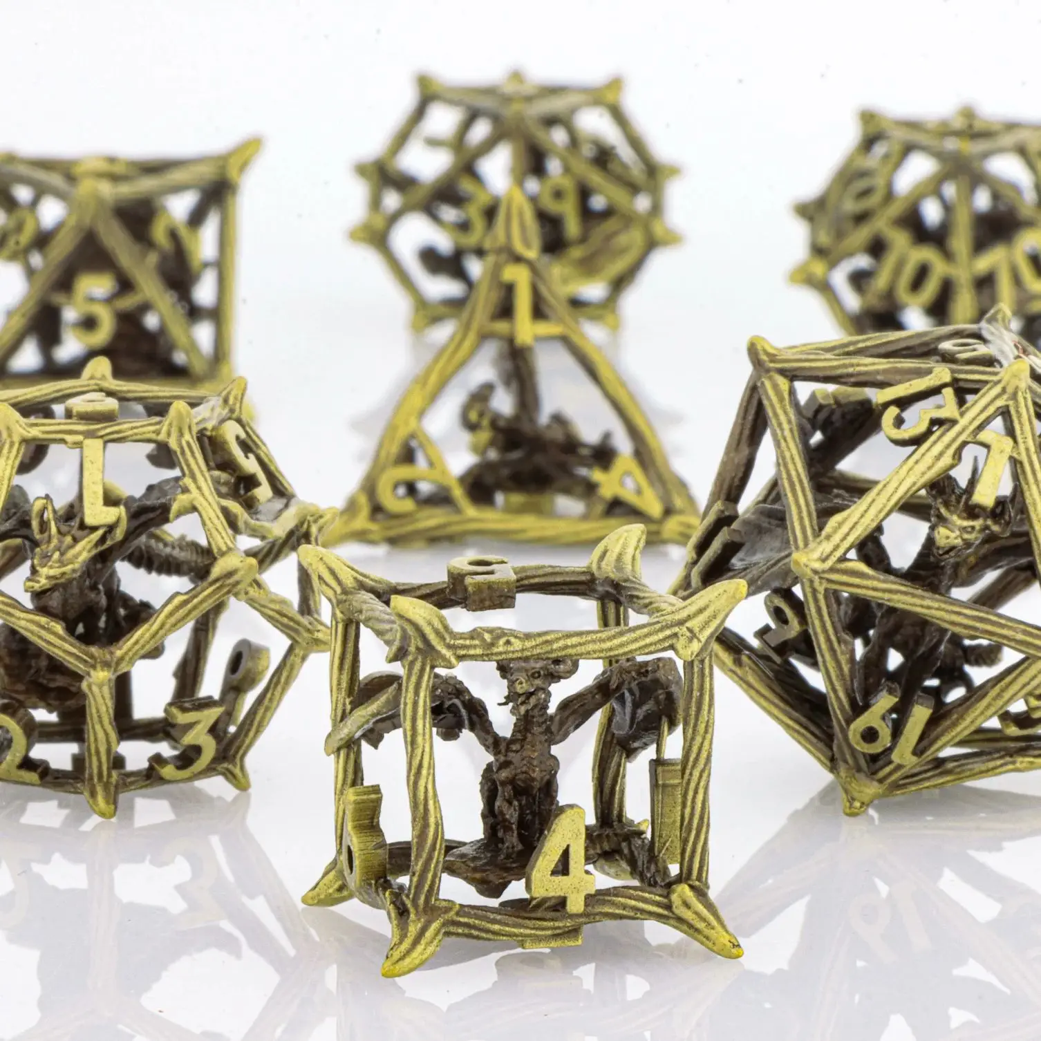 مجموعة نرد التنين الكلاسيكية المجوفة D&D المعدنية المضحكة لألعاب الزنزانات والتنينات وعشاق D&D هدية الكريسماس