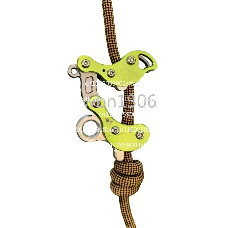 Tree climbing, grasping knots, manual descender, mountaineering, rock climbing, descender, manual ascender