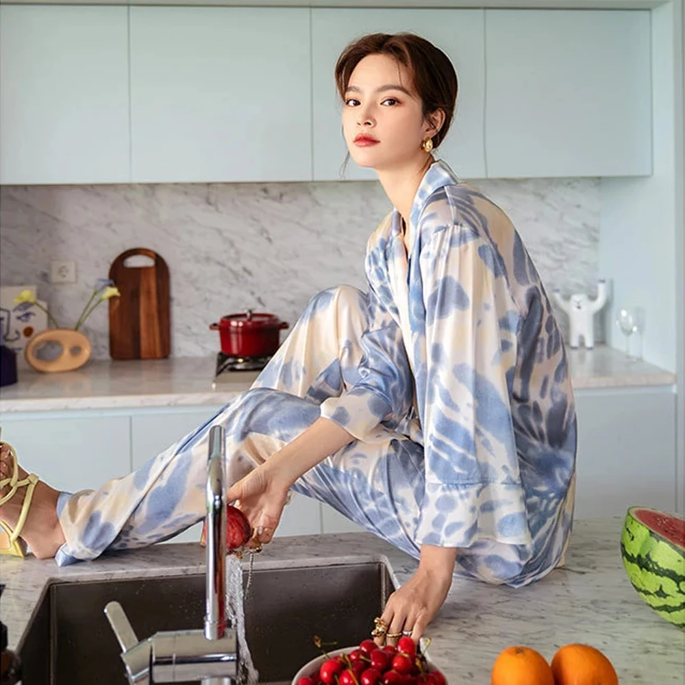 Spring Autumn Women\'s Pajamas Set New Silk Satin Printed Sleepwear Loungewear for Women 2 Pieces Long Sleeve Can be Worn Outside