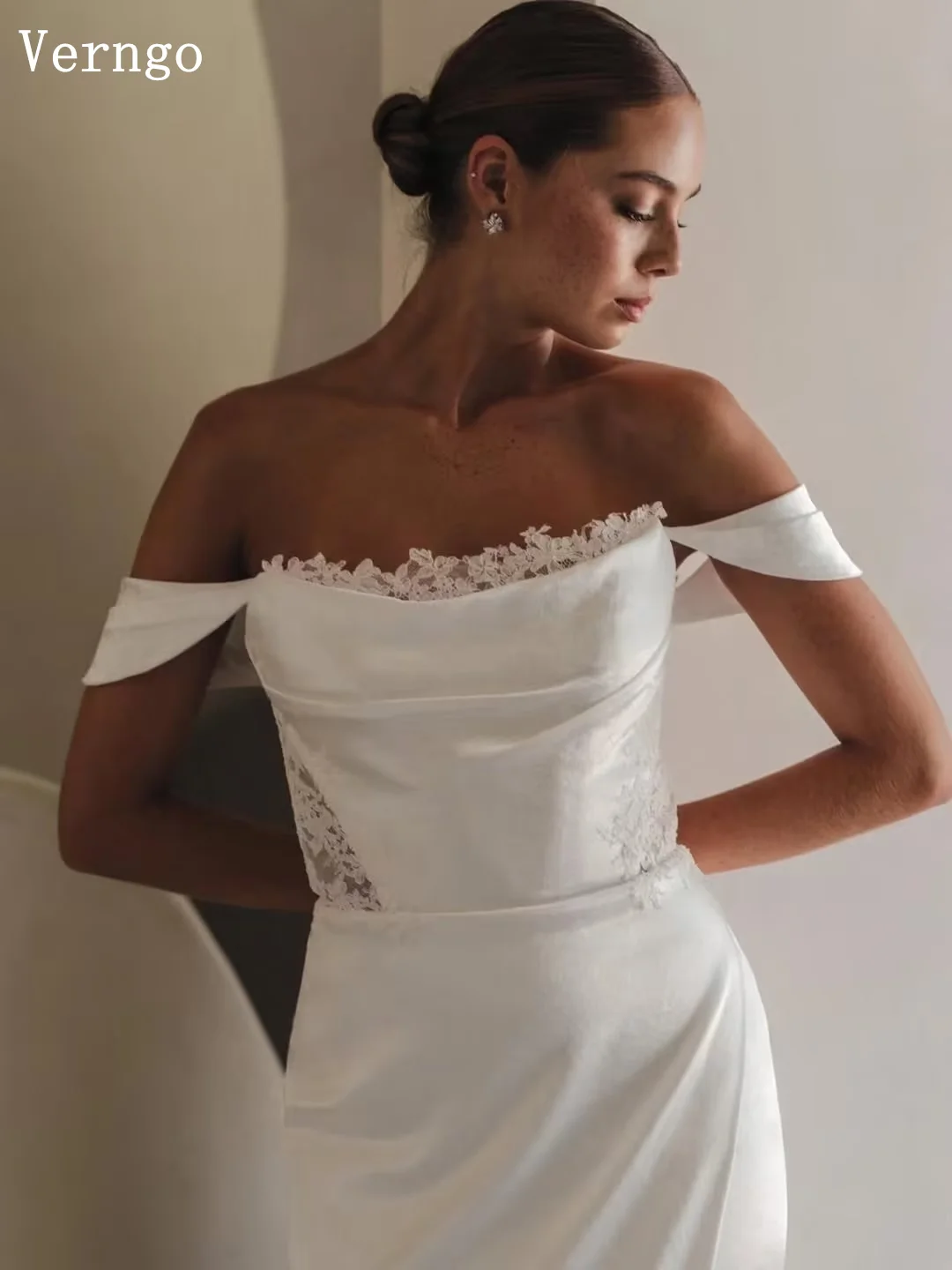Verngo lvory Appliques Wedding Dress Off The Shoulder Mermaid Side Slit Bridal Gowns Modern Sweap Train Bride Dress Customized