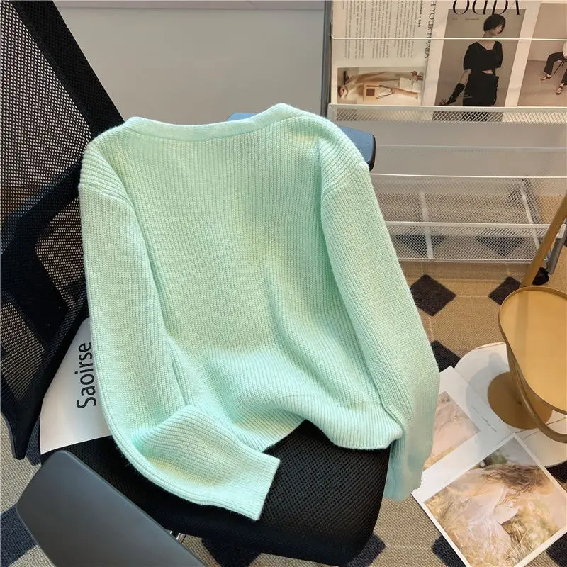 Women's Green V-Neck Long Sleeve Casual Sweater Y2K American High Street Fashion Elegant Office Retro Winter Sweater Clothes