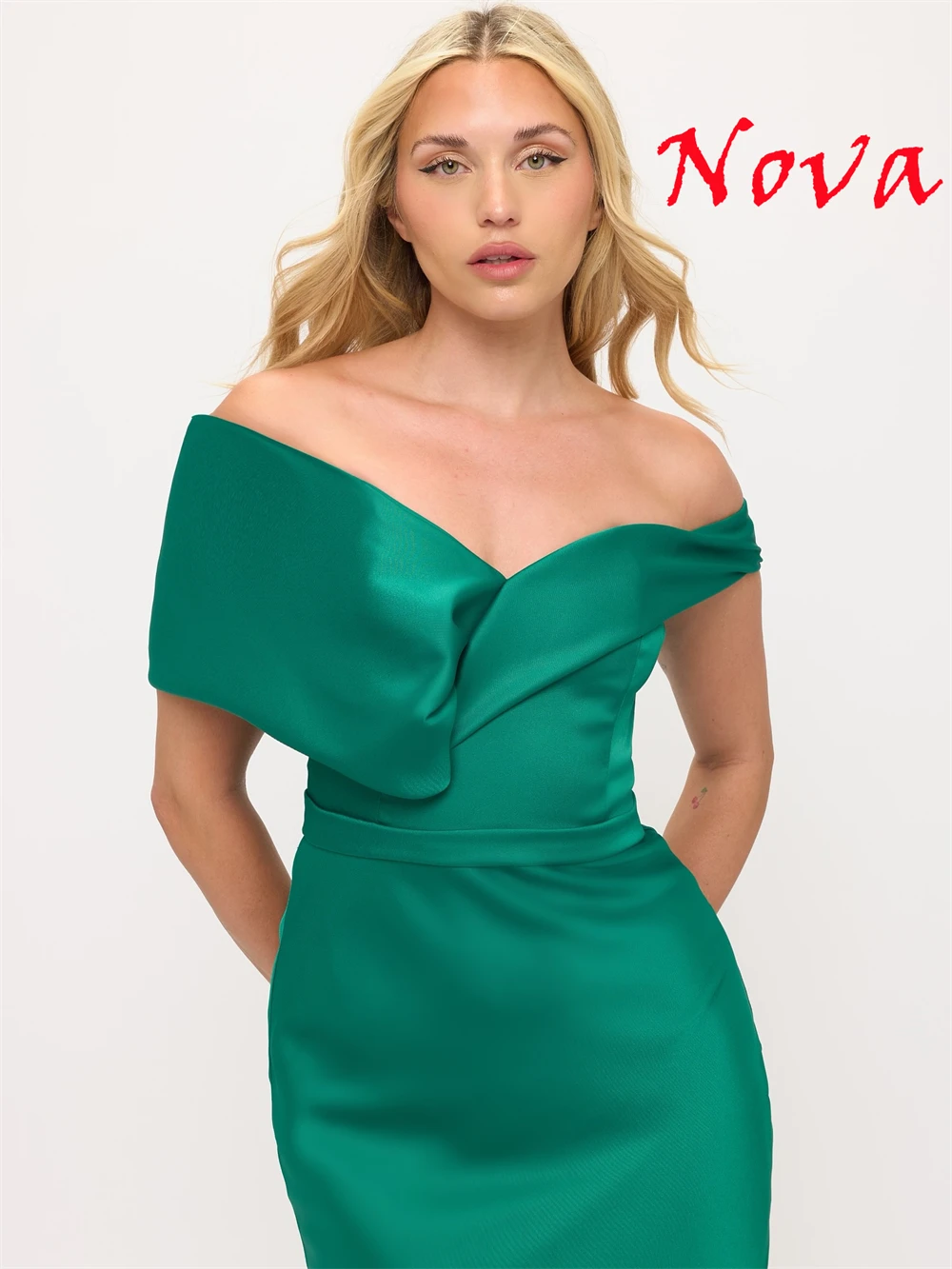 

Customized Simple Green Satin Celebrity Gowns Temperament Off the Shoulder Evening Dresses Modern Special Occasion Gowns