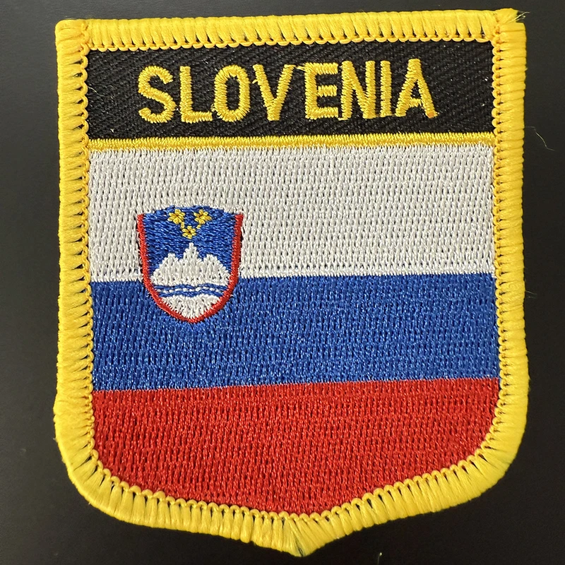 7*6cm Slovenia Flag Shield Shape Iron on Embroidery Patches Saw on Transfer Patches Sewing Applications for Clothes Back Pack C