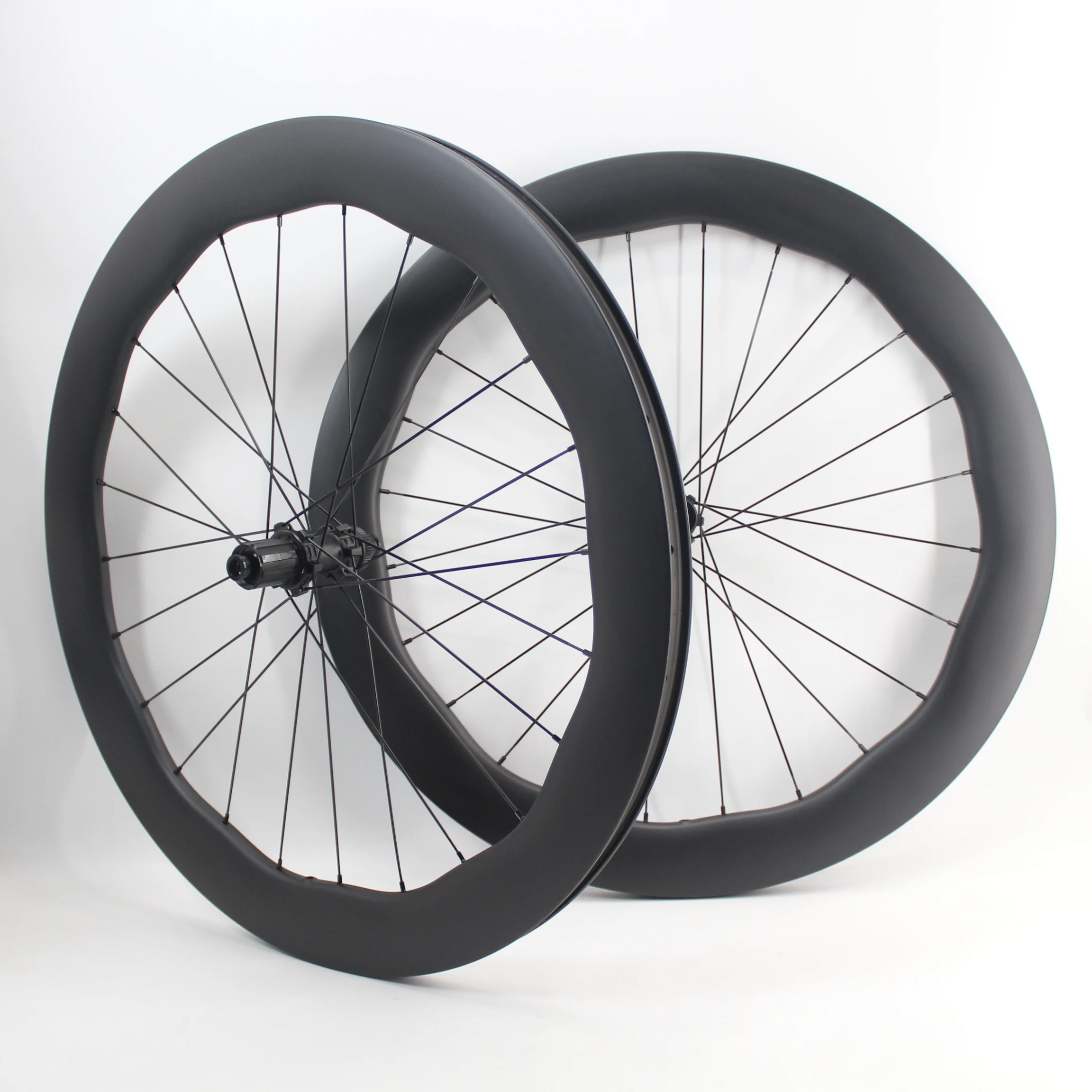 

Новый шоссейный велосипед для гонок на время Ironman 700C, полностью карбоновый, с дисковыми тормозами, колесами из карбона, клинчерными бескамерными ободами Wave 6065.