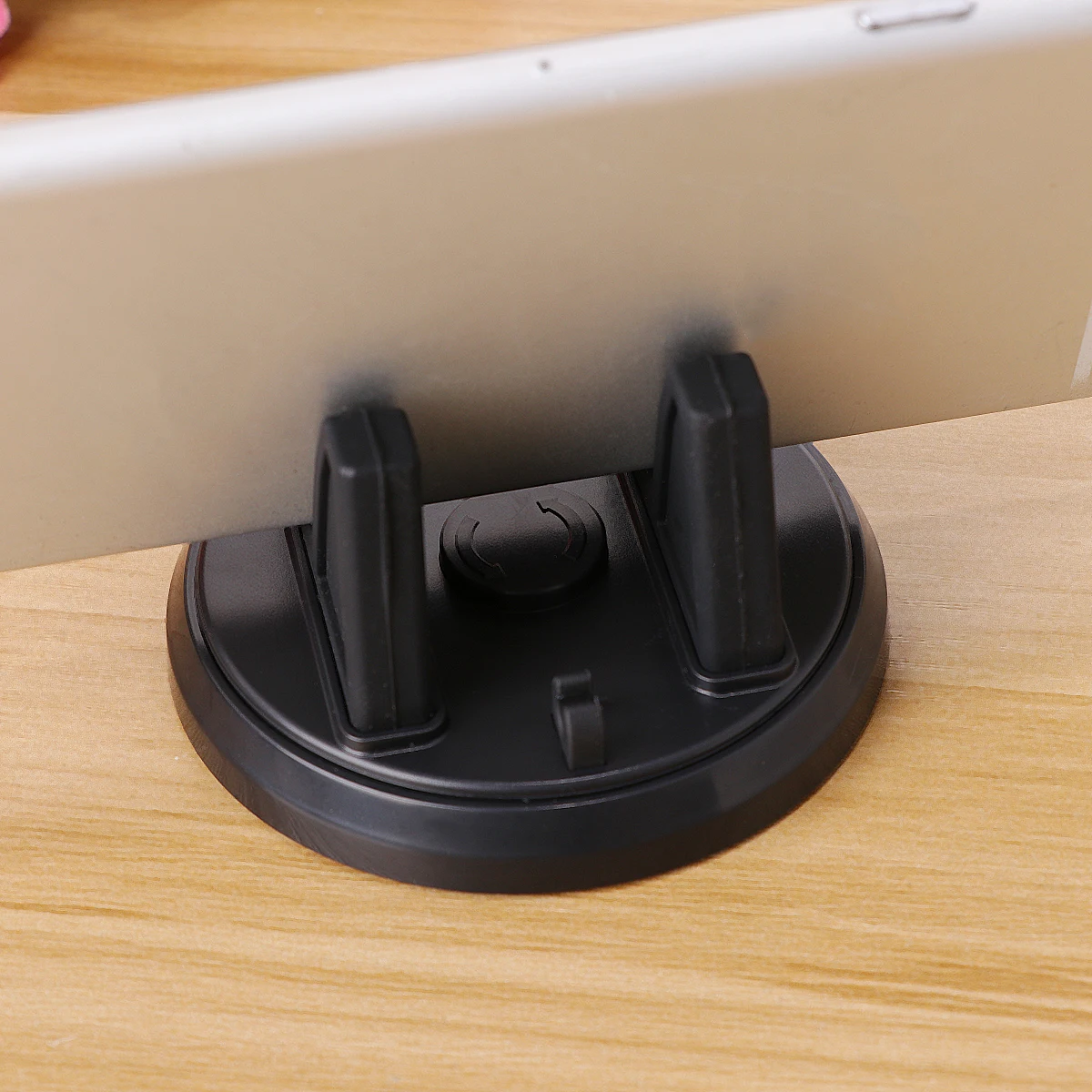 

2pcs 360 Degree Rotatable Car Phone Holder Silicone Dashboard Mount For Smartphone Horizontal Vertical Use Black