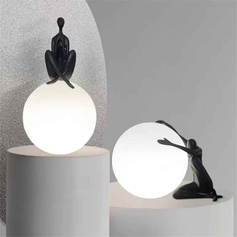 Italian table light Ball Holding Character Resins Statue Figure table lamp for Living Room Bedroom Balloon-Lamp Humanoid Lamp