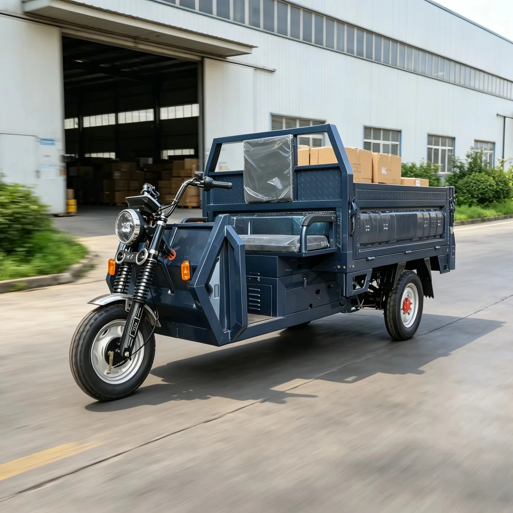 1.6m Cargo Electric Tricycle 60V 1000W Motor With 64V 50Ah Lithium Battery Long Range Cargo E Trike