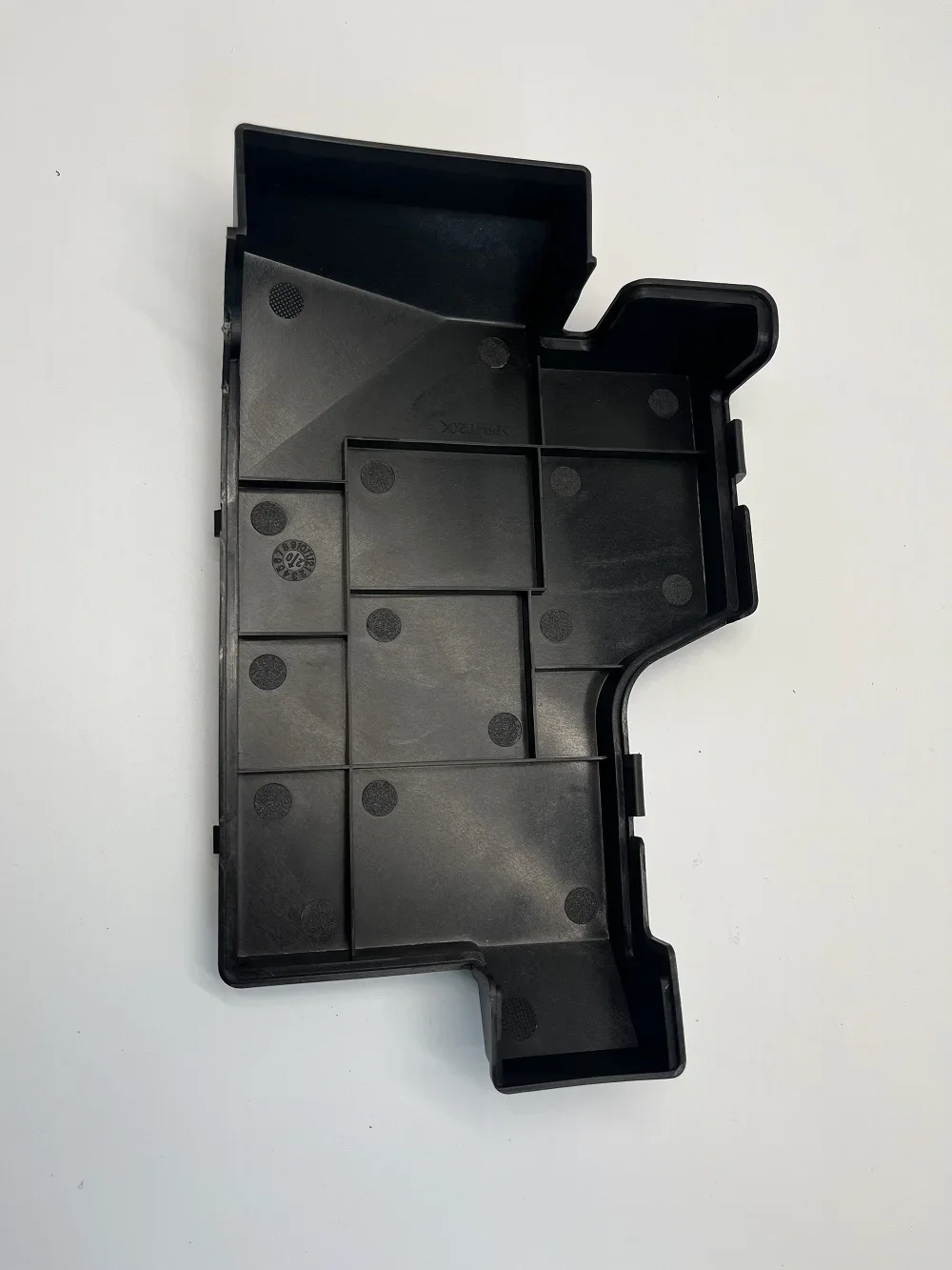 Compatible with Roewe RX5 RX3 EI5 360 EI6 MG ZS battery upper lid fuse box cover