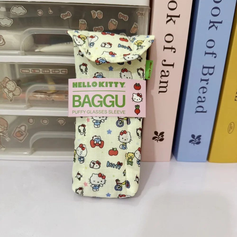 Sanrio Hello Kitty Bolsa de almacenamiento para gafas, bolsa acolchada para gafas de sol, protector portátil para gafas, organizador de viaje ligero, juguetes de regalo