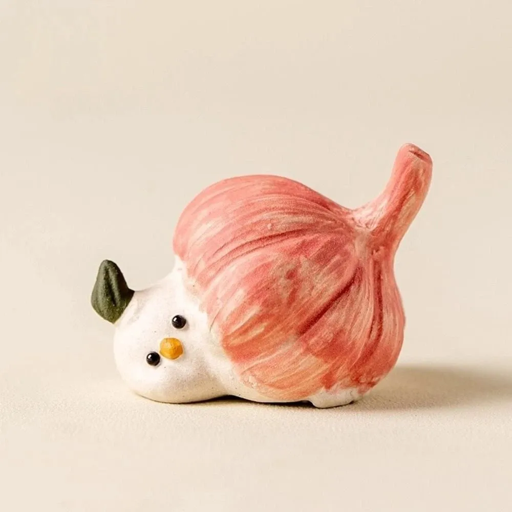 Creative Garlic Bird Tea Pet Cute Resin Garlic Bird Handmade Decoration Small Fun Garlic Bird Tea Figurine Home Decor