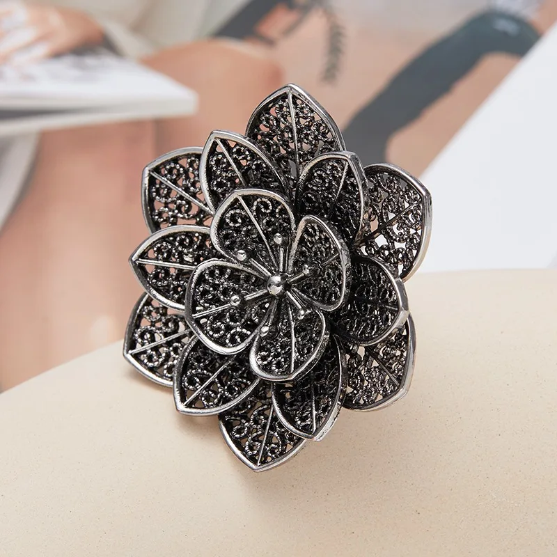 Vintage Dark Flower Ring Bohemian Style Jewelry Exaggerated Size Versatile Jewelry for Parties Perfect Birthday Gift