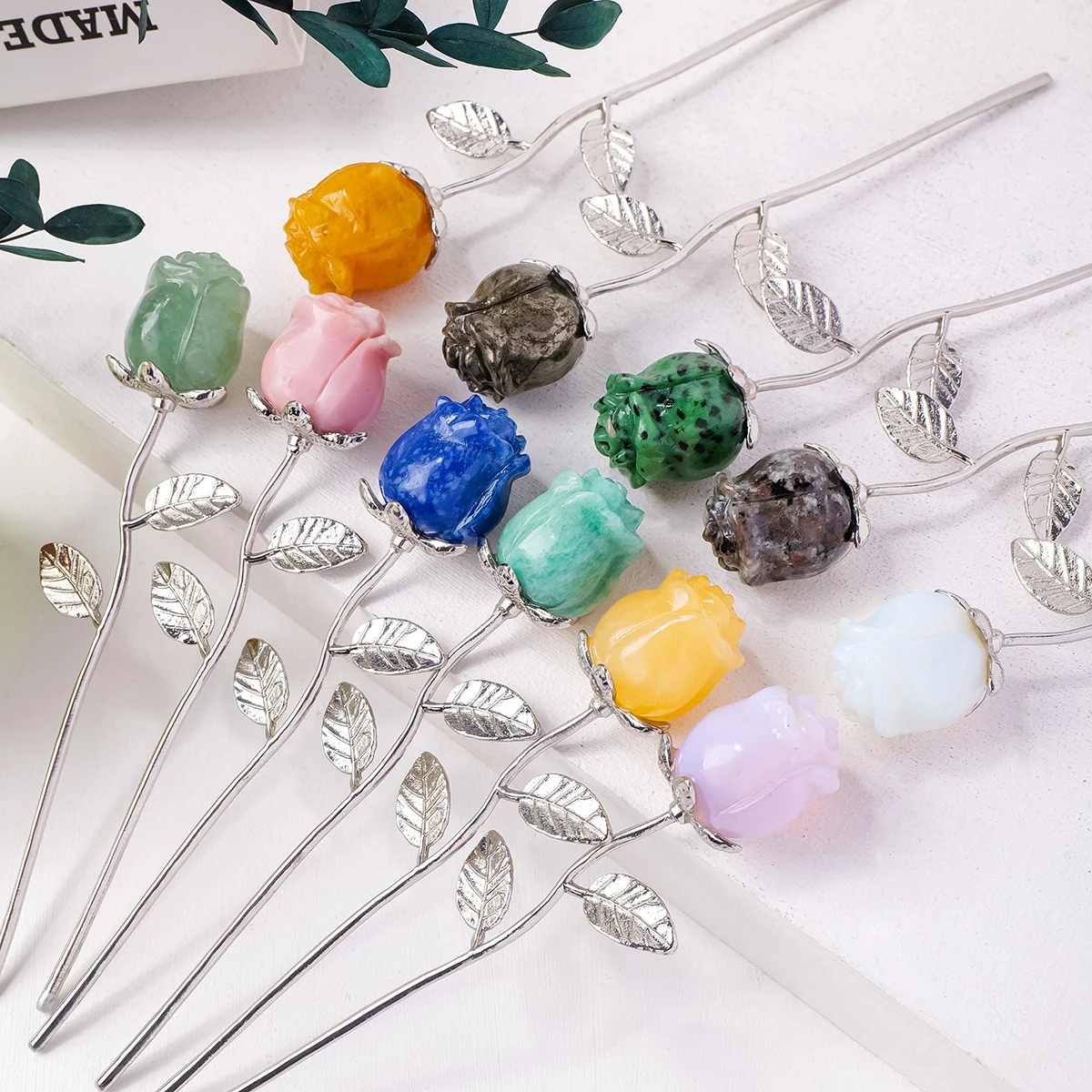 1pc Natural crystal rough stone semi-precious stone rose decoration for Lovers Festival Crystal crafts Gift Home decoration