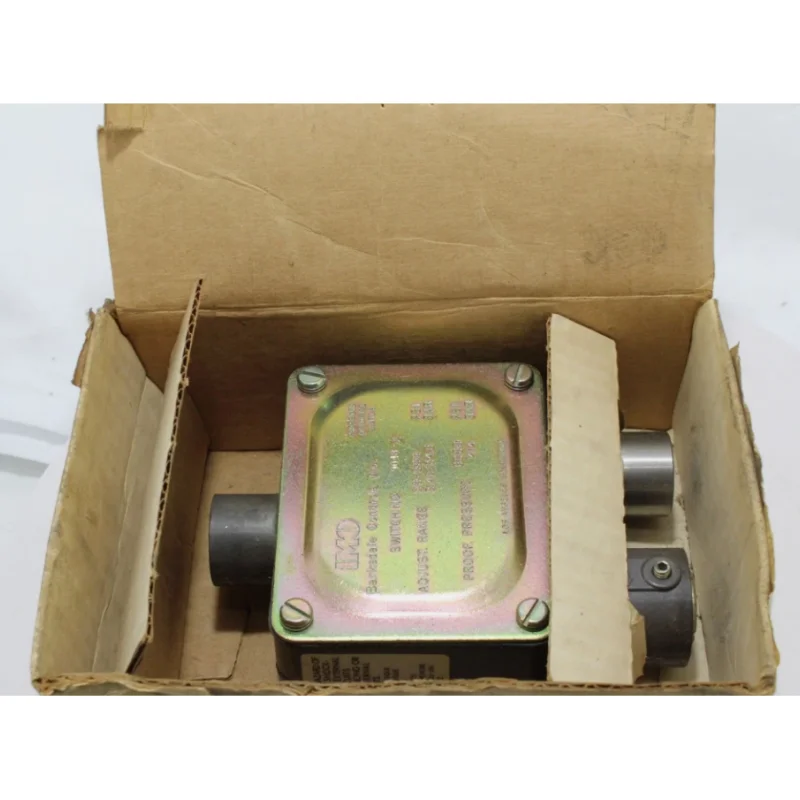 Original New 8151-PL1-B-LH 0417-136 8152-PL1-B-UL 0417-651 8242-PL1-B-EXI 0417-052 8221-PL1-B 0417-018  Pressure Switch