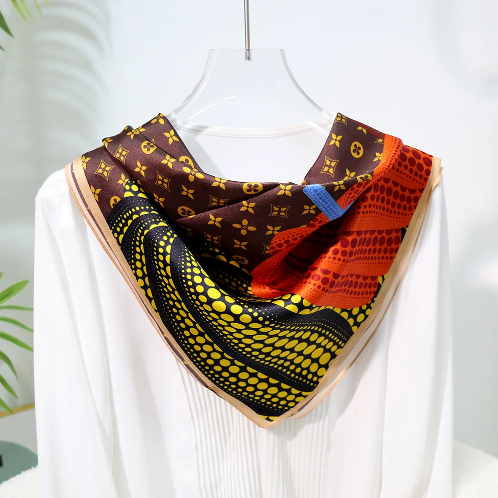 ファッショナブルなシルクスカーフ女性のプリントマルベリーシルクスクエアスカーフショールネクタイギフト春夏新着